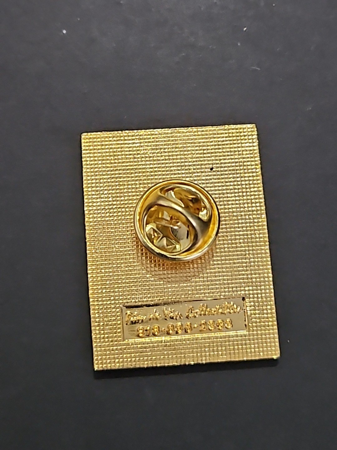 BUTTONWOOD FARMS WINERY AND VINEYARD BEAUTIFUL ENAMEL PIN PINBACK LAPEL PIN