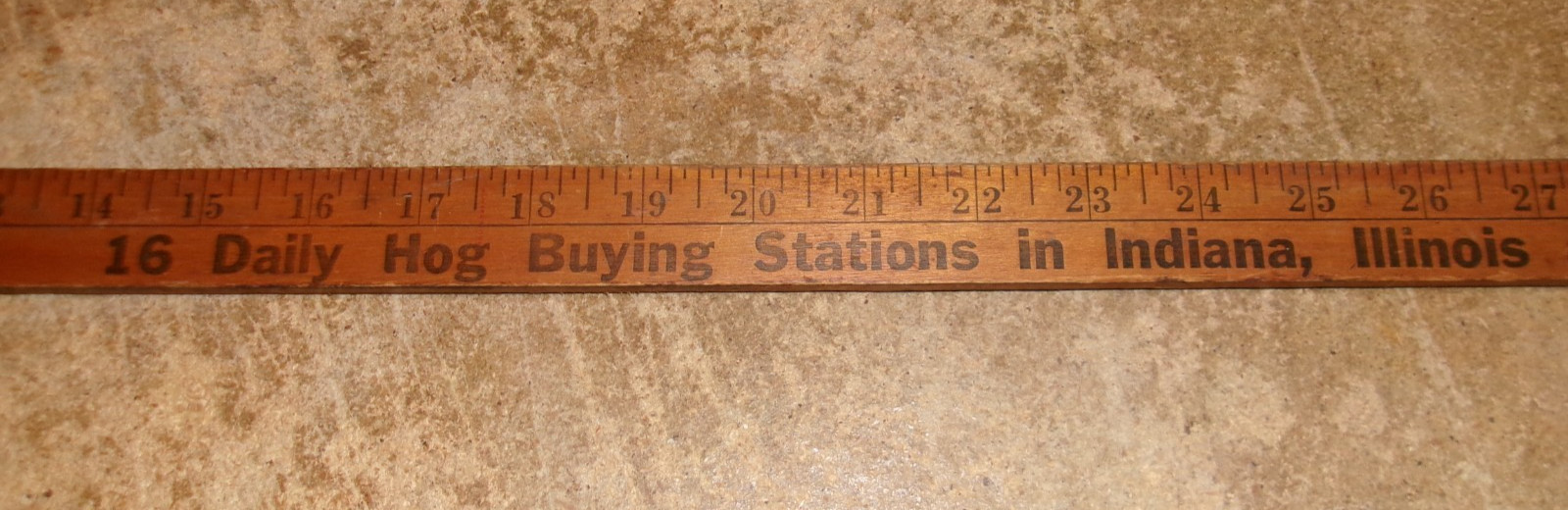 vintage heinold hog markets 36&Prime;L wood yardstick in good shape used