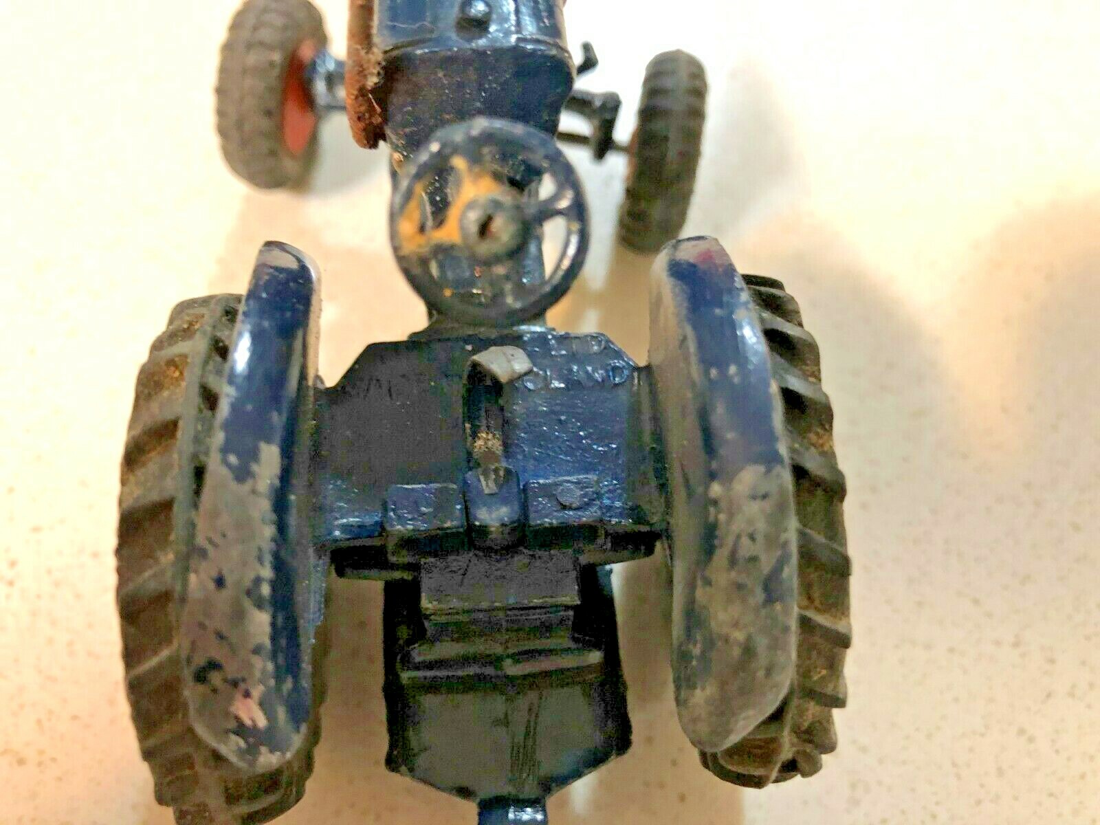 Vintage Boxed Britains No.128F Lead Fordson Major Tractor Model – Rubber Tyres