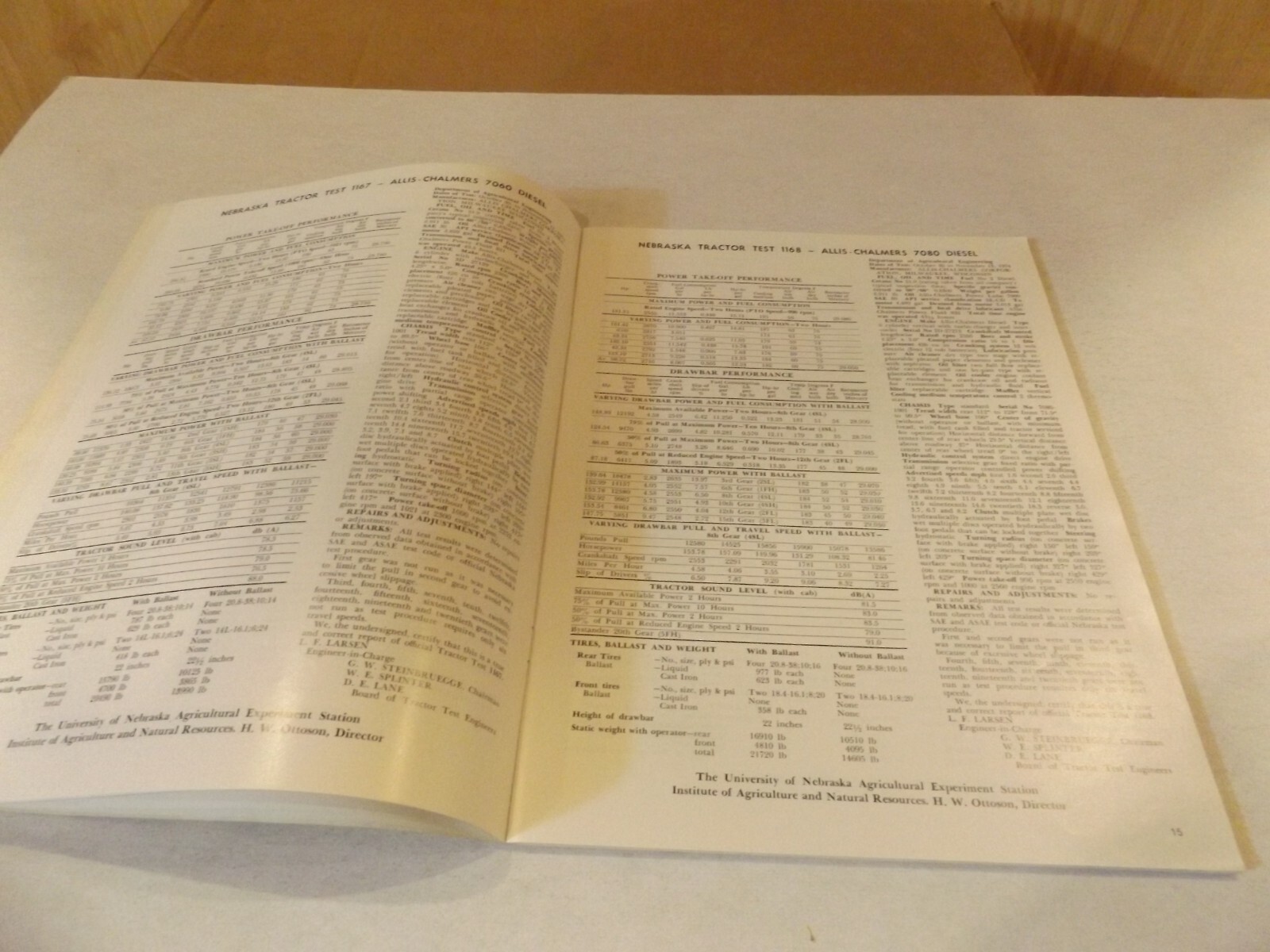 TRACTOR FACTS &rsquo;75. Produced for Successful Farming, 1970&rsquo;S LITERATURE
