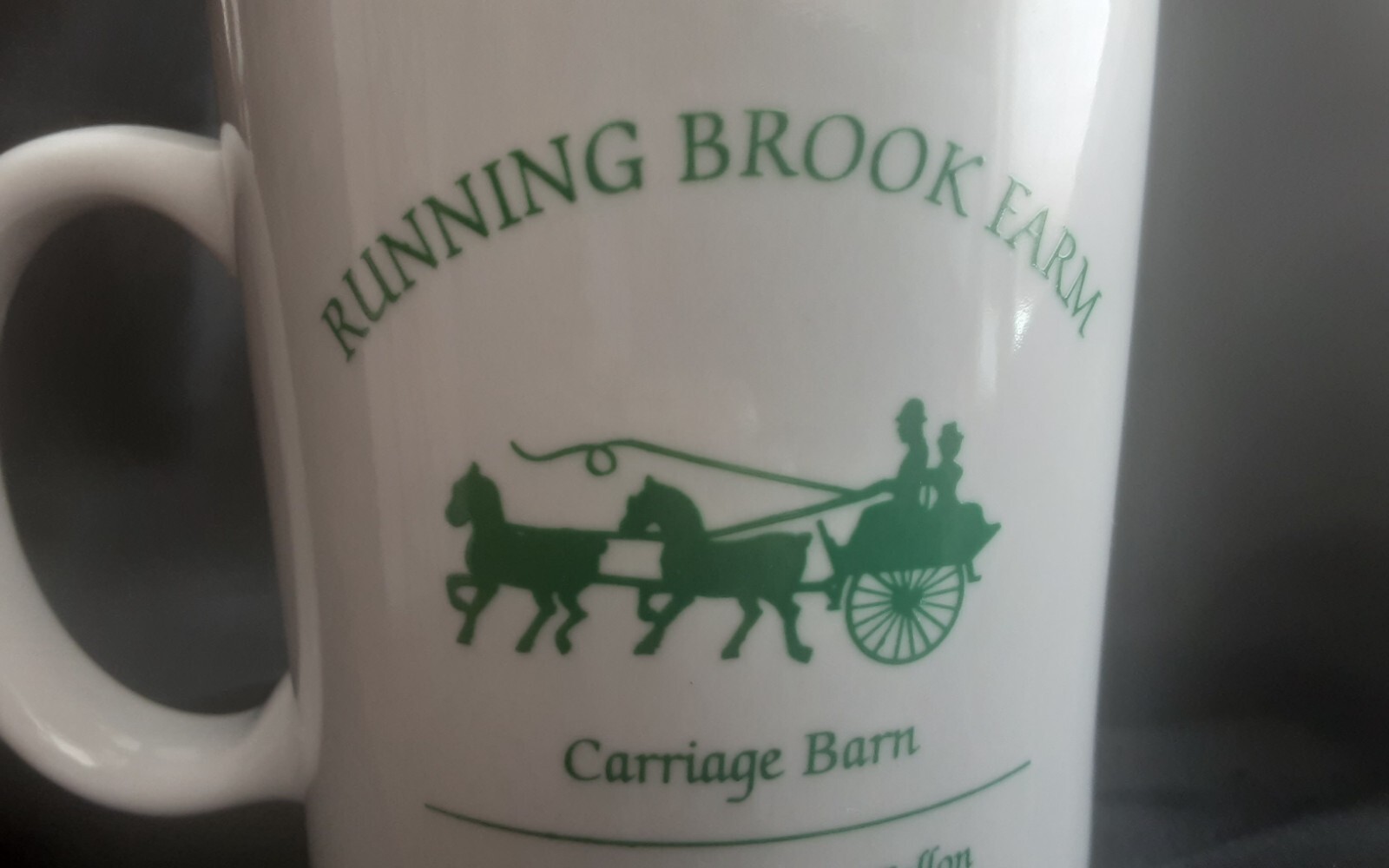 RUNNING BROOK FARM W WINDSOR VT MUG CUP VINTAGE FALLON HORSE CARRIAGE BARN CART