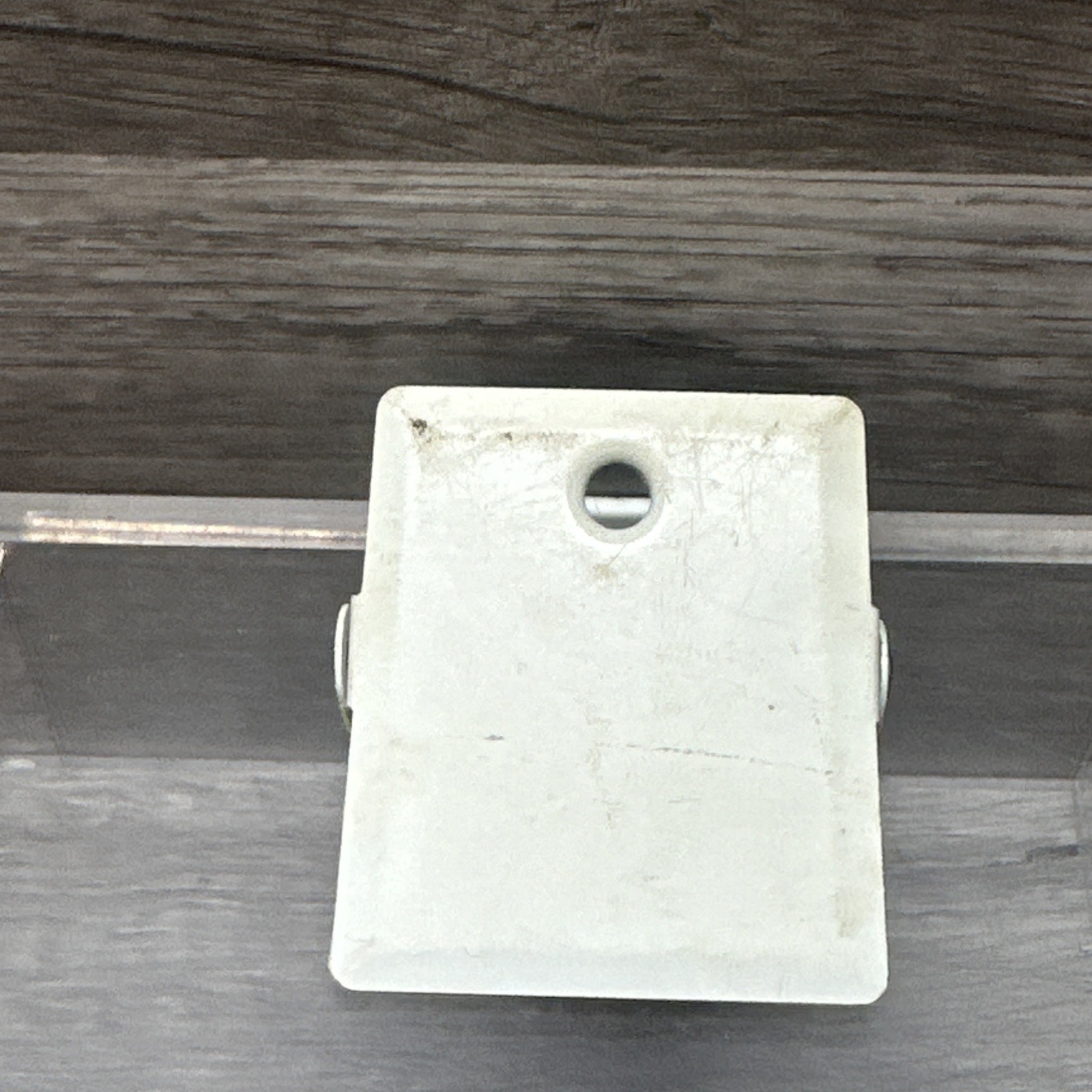 VINTAGE FARMECON INC. Quality Milking Systems DAIRY EQUIPMENT ENAMELED CLIP