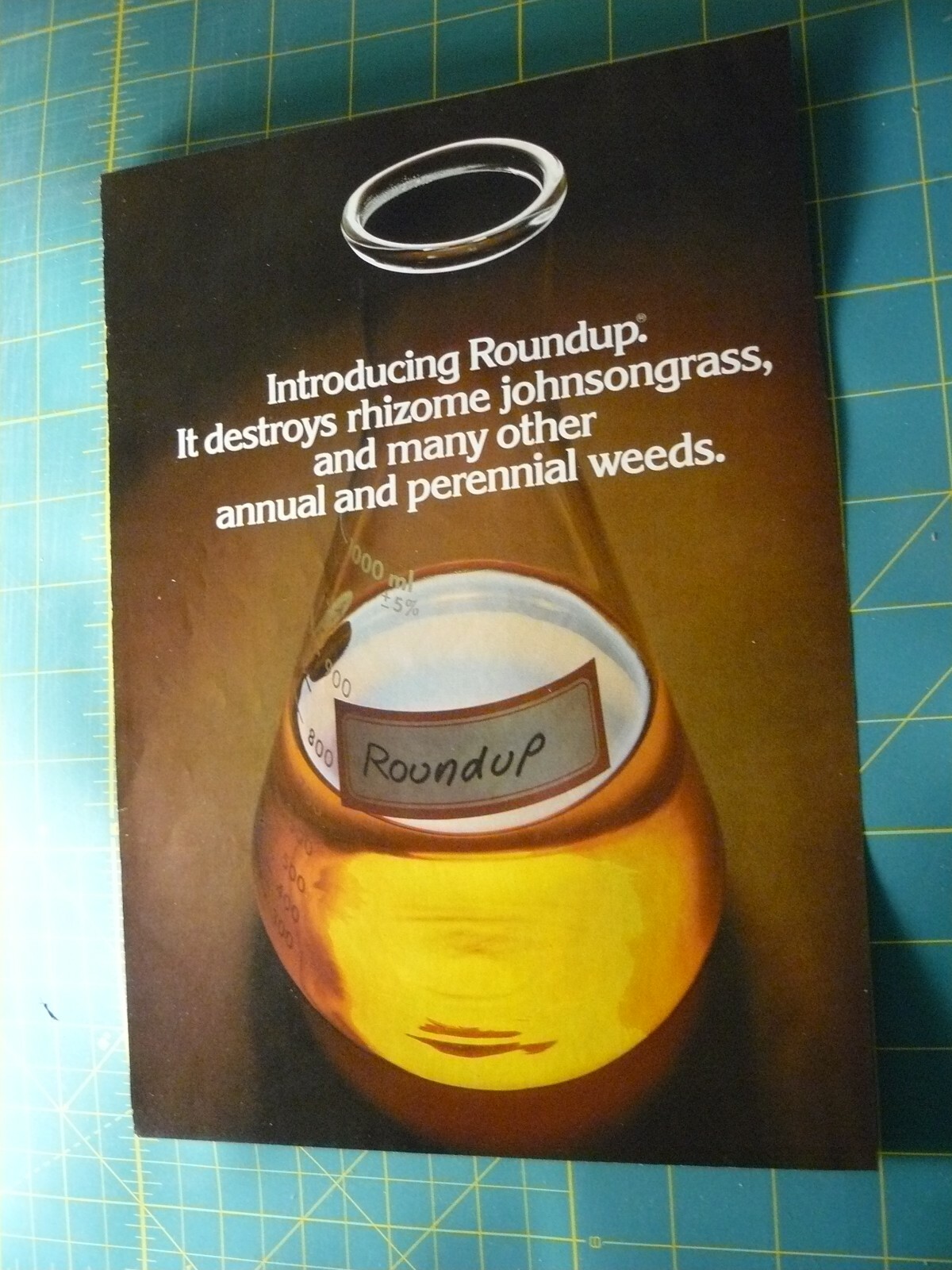 PROGRESSIVE FARMER -AD- APRIL 1976- ROUNDUP DESTROYS RHIZONE JOHNGRASSES & WEEDS