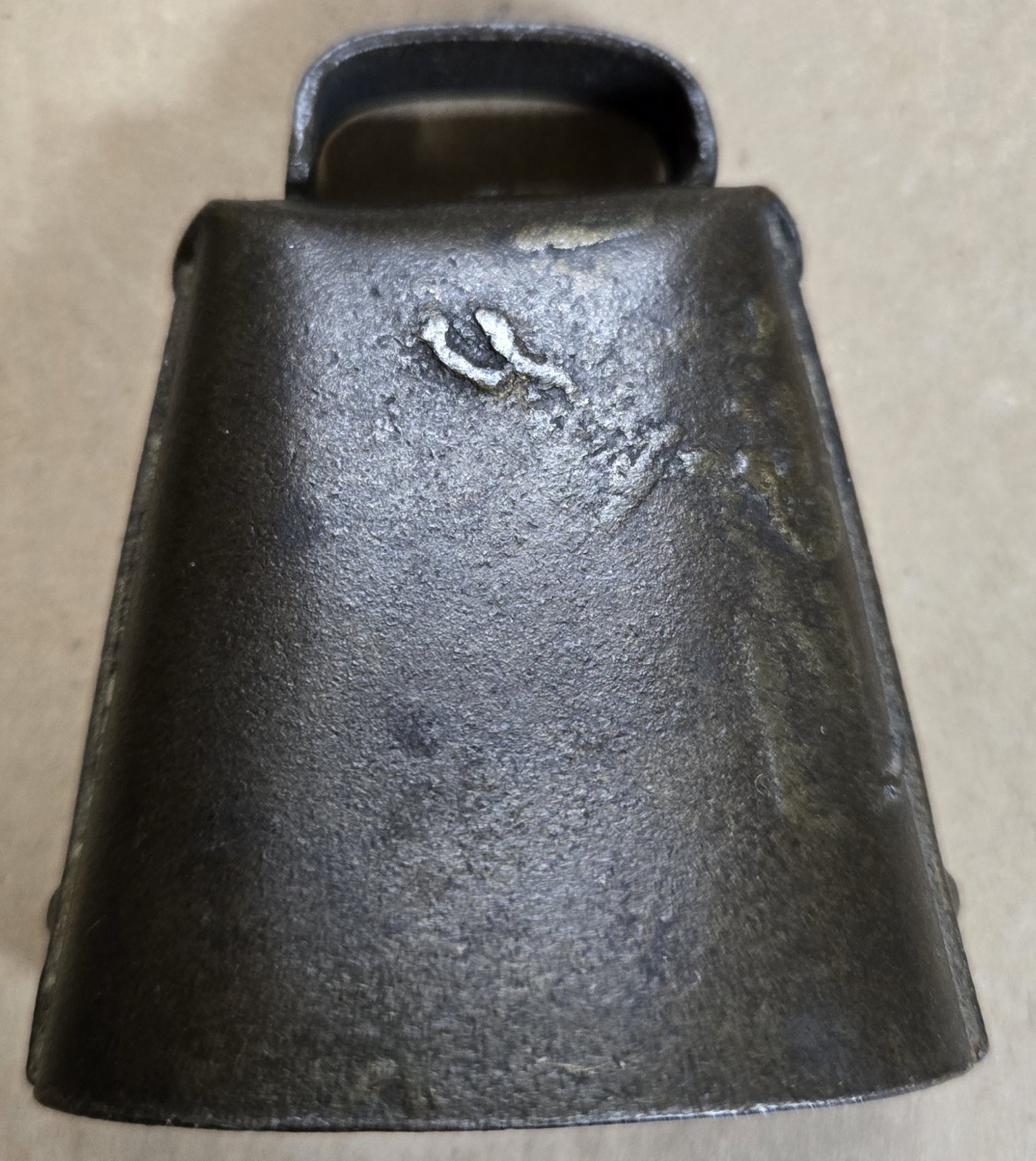 Rare Antique Advertising Miniature Cow Bell Metcalf Co Men&rsquo;s Outfitters Decal