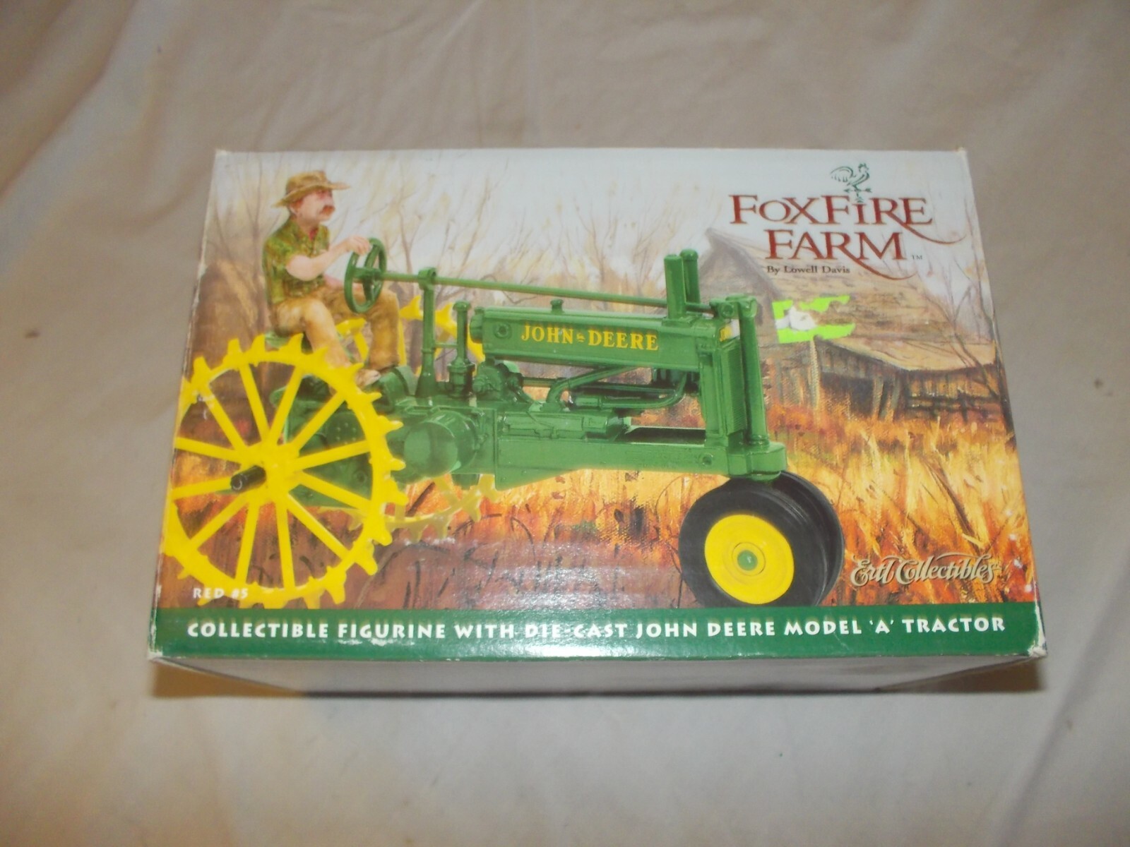 Unstyled John Deere A Tractor w/ fig Foxfire farm JD 1/16 Ertl Co. NIB Box Davis