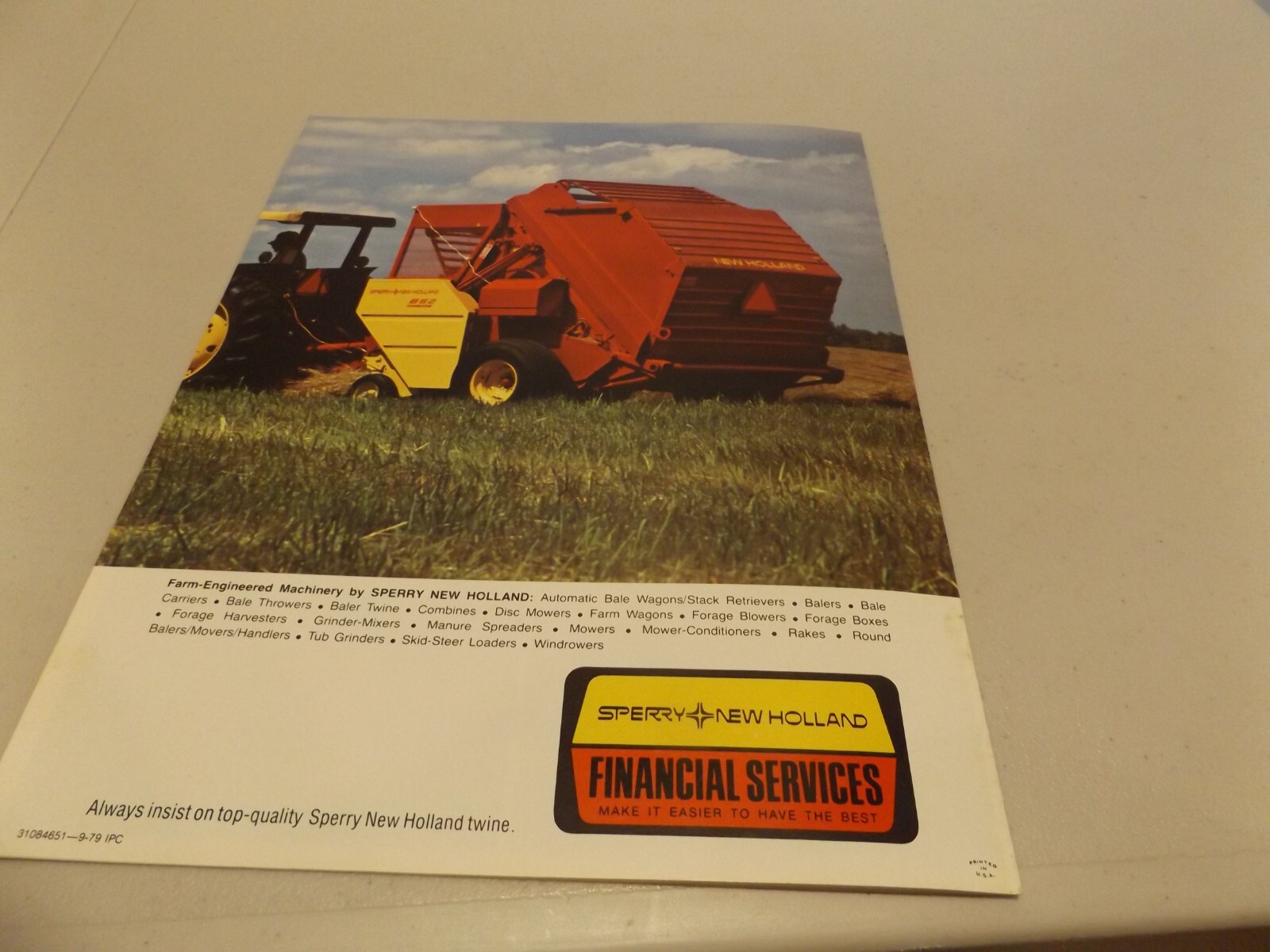 SPERRY RAND NH ROUND BALING SYSTEMS, LIT #31084651 9-79 IPC