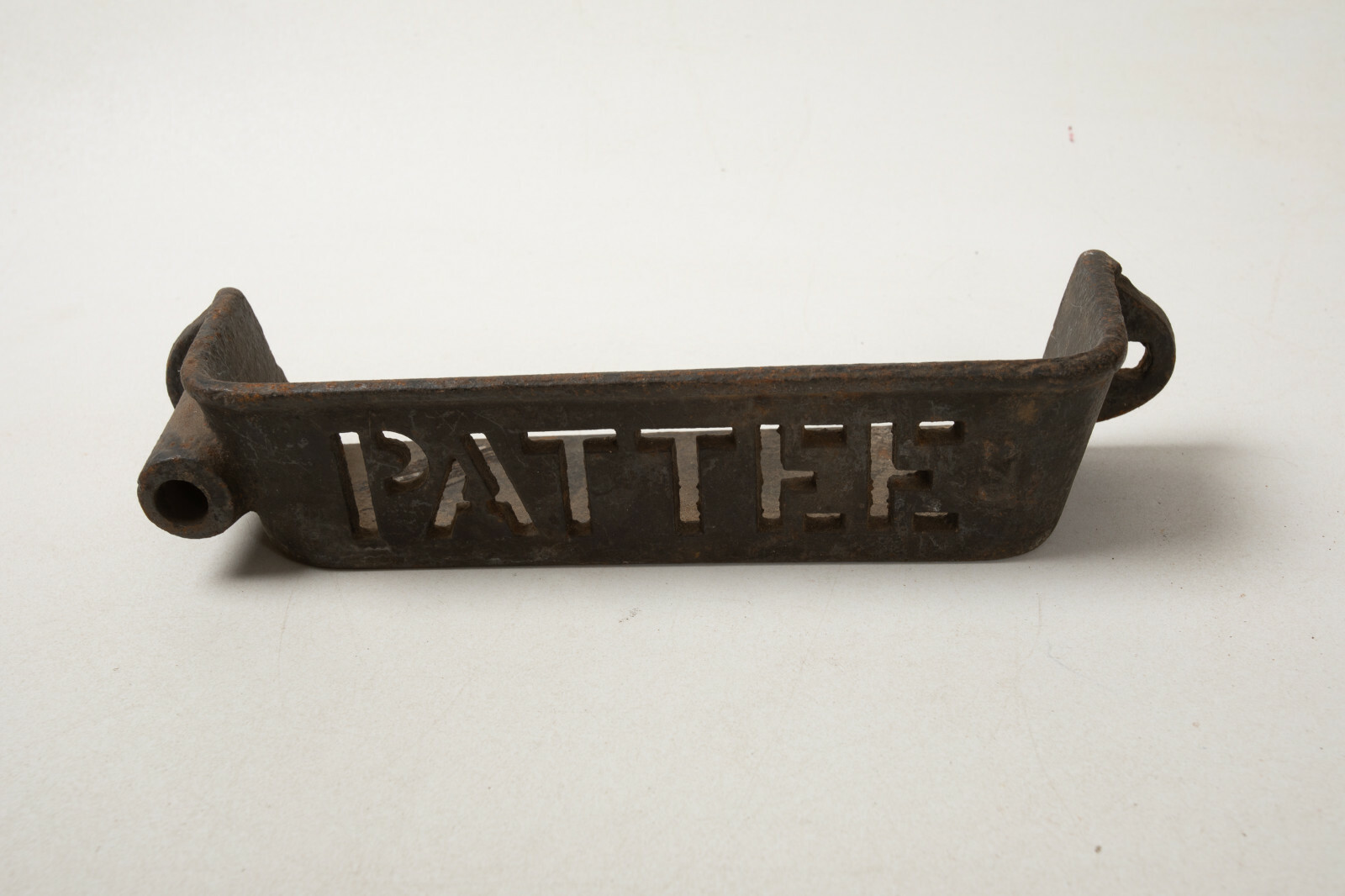 Pattee Tractor Cast Iron Shelf (R5L) Tool Glove Holder Drink Beer Can