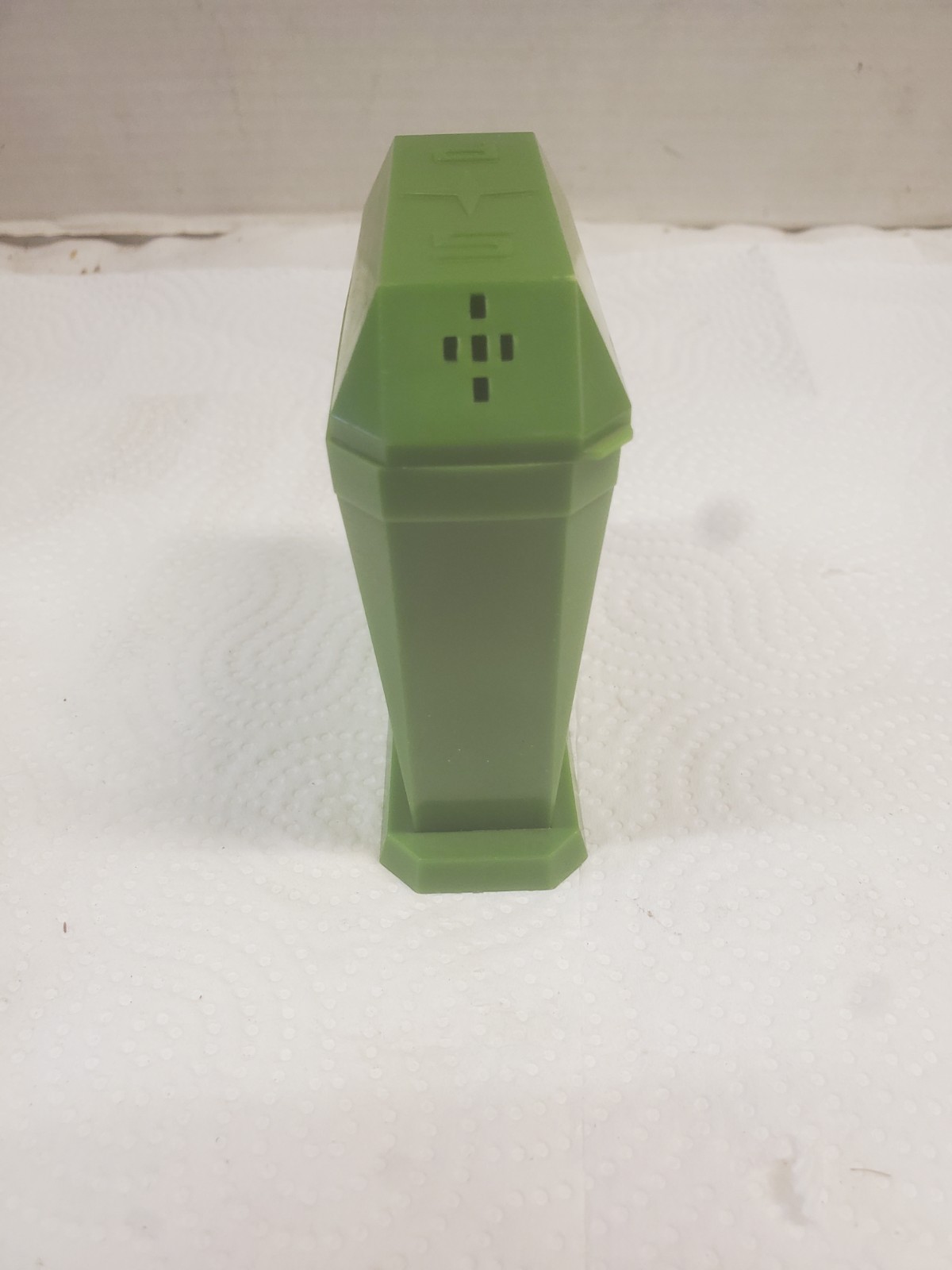 Green Plastic Salt & Pepper Shaker Shear Elevator Bristow Iowa Grain Feed