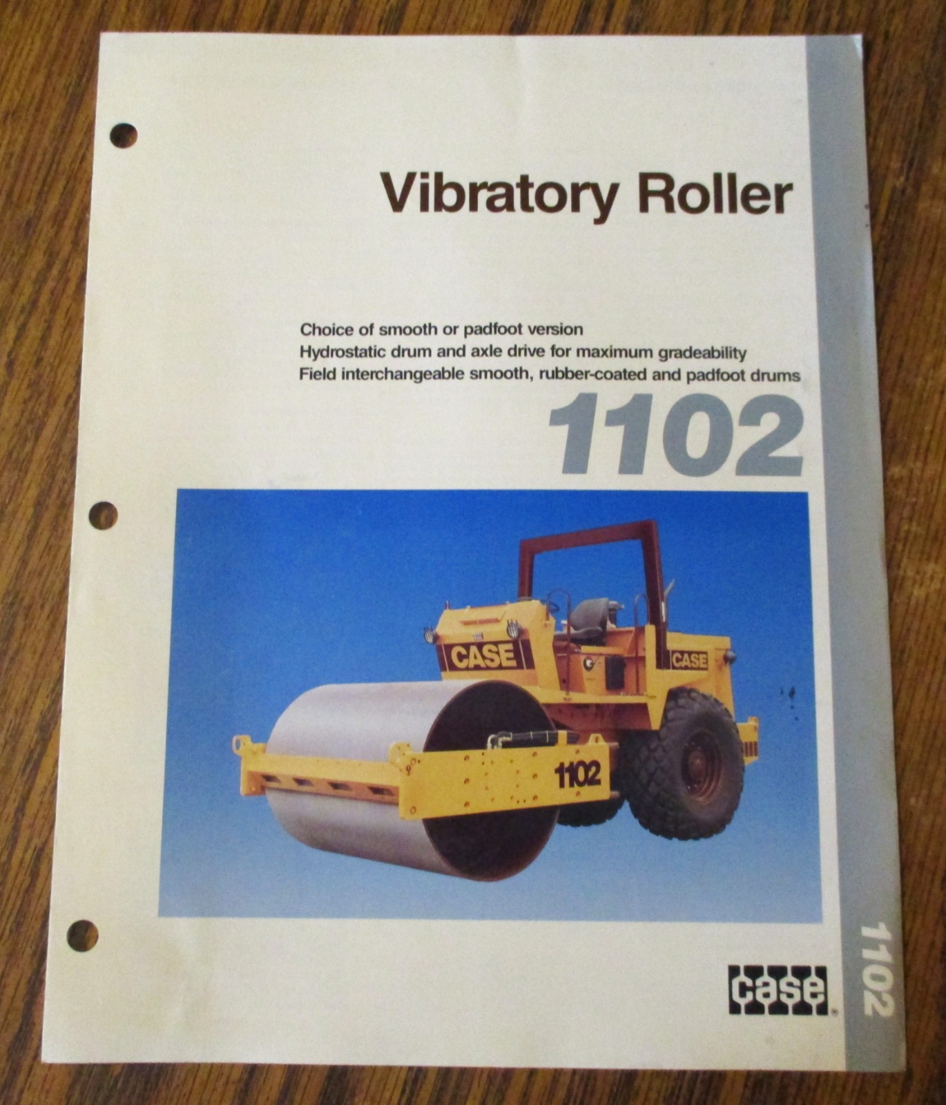Case 1102 Vibratory Roller Sales & Spec Brochure Literature Ad CE44590 Date 1990