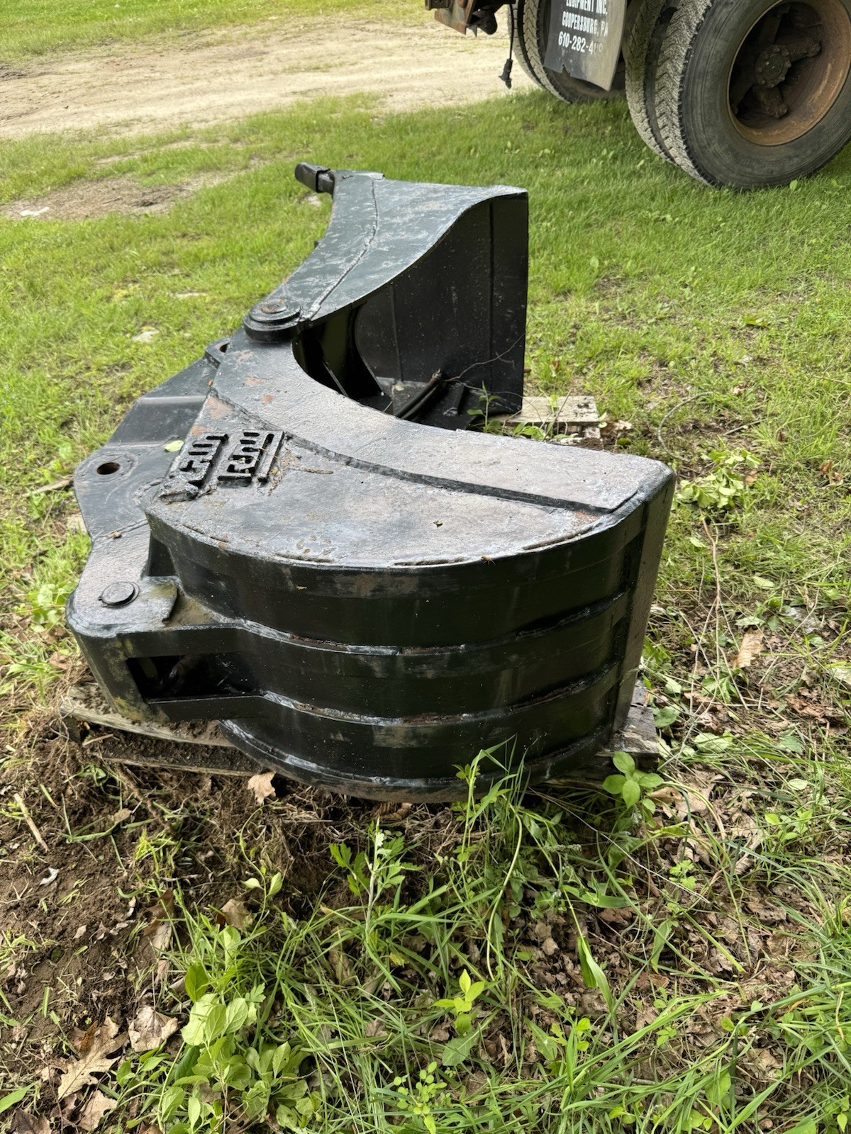 Wayne Roy Jaw Bucket