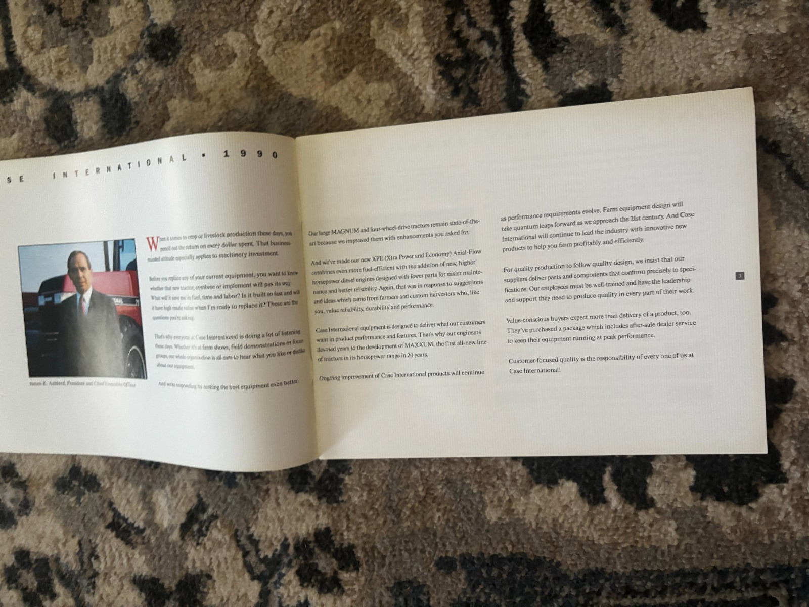 Case International Buyers Guide For 1990 Brochure DCPA26