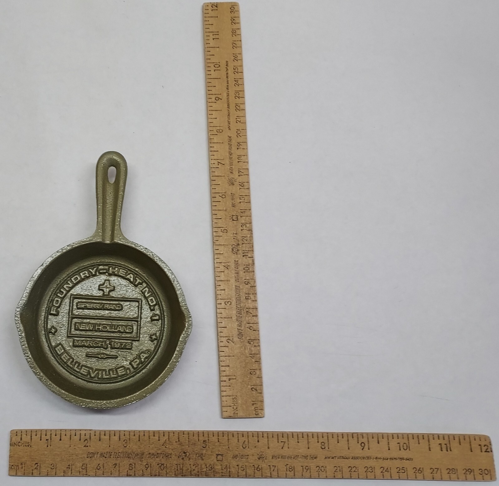 1972 SPERRY NEW HOLLAND – FOUNDRY HEAT No 1 Cast Iron Mini Skillet Pan – Ashtray