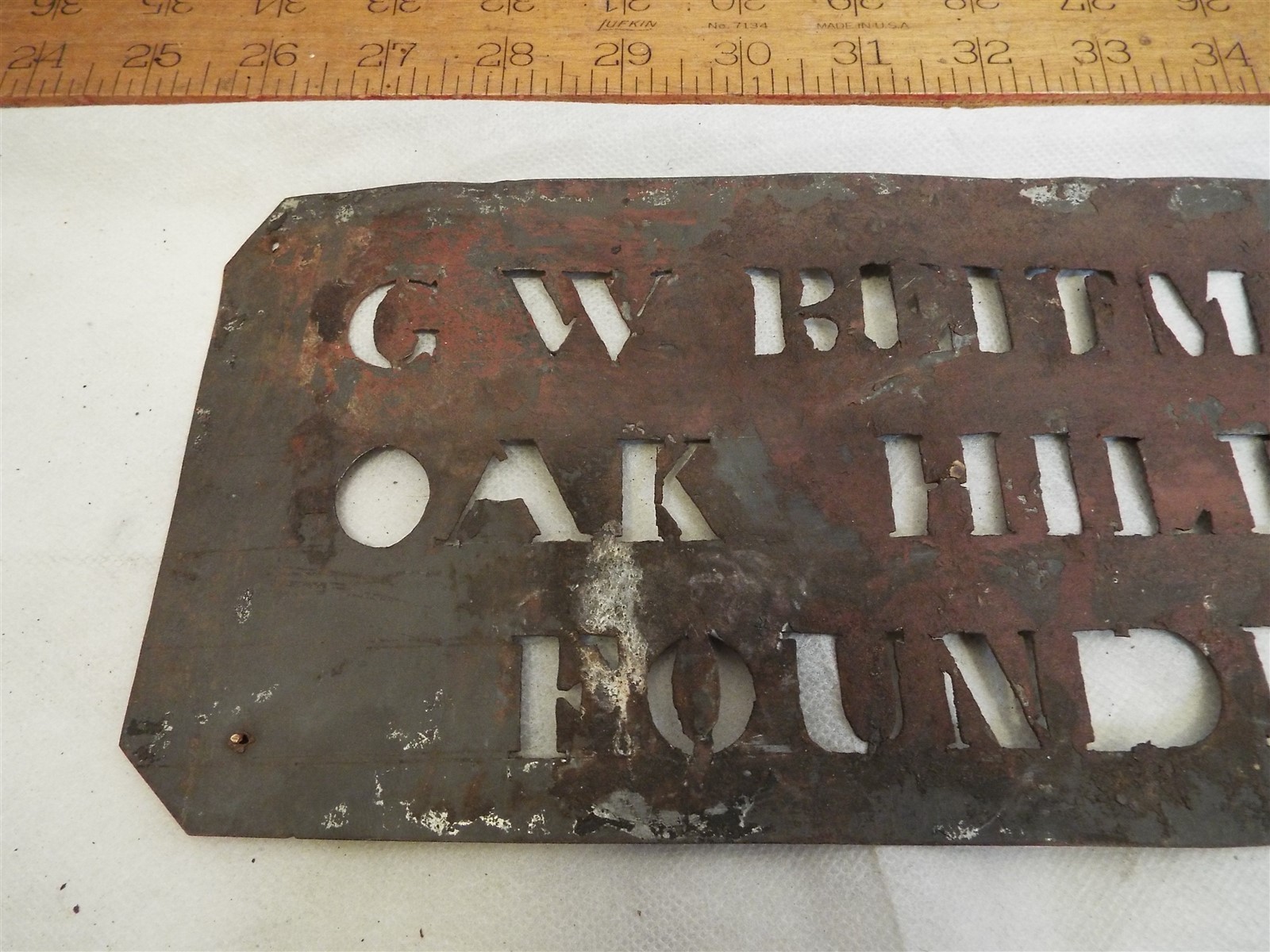 Antique Foundry G.W. Beitman Oak Hill Brass Crate Stencil Sign Advertising