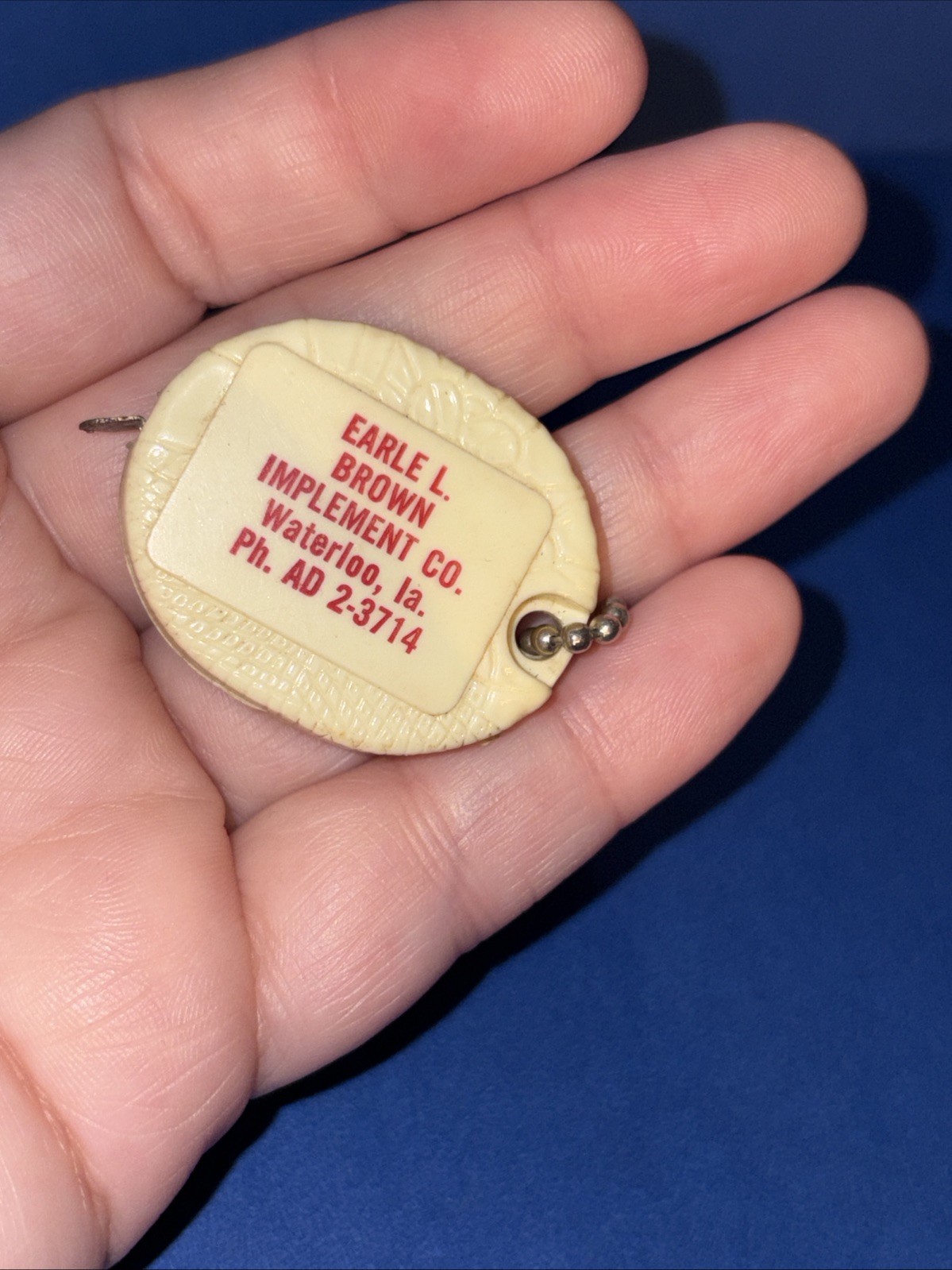 Earl Brown Implement – Waterloo, IA – Ad Keychain Farm Ag – Vtg Phone