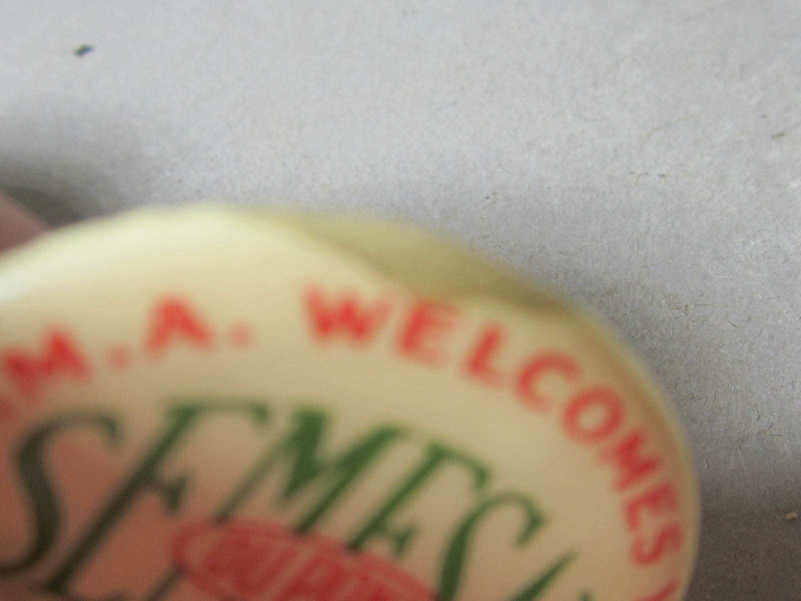 DuPont Semesan Advertising Pin Back Button Shenandoah Iowa Healthy Seeds