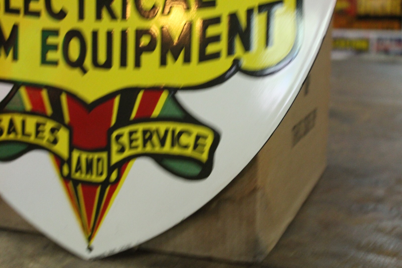 RARE 1950s WOOD&rsquo;S ELECTRICAL FARM EQUIPMENT PORCELAIN METAL DEALER SIGN MILK COW