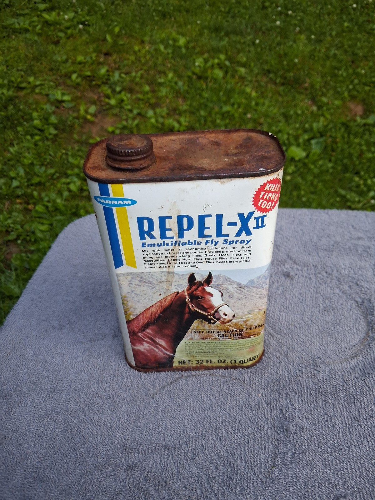 Graphic Antique Horse Advertising Can / Farm
