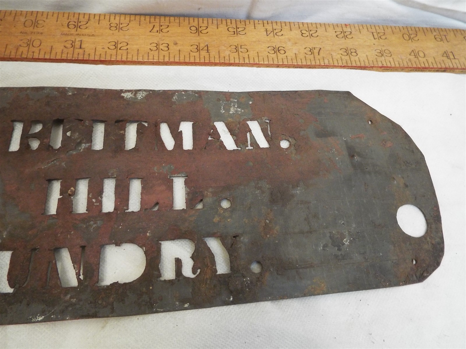 Antique Foundry G.W. Beitman Oak Hill Brass Crate Stencil Sign Advertising