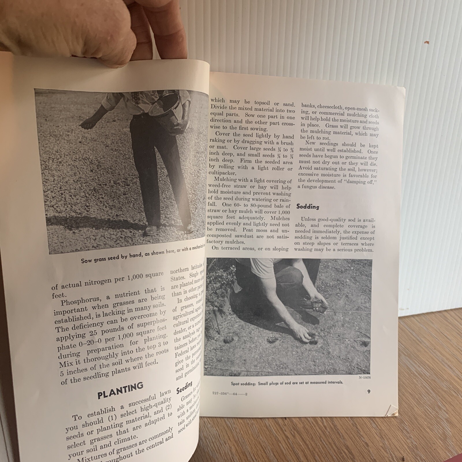 1971 Better Lawns by Home and Garden No.51 Agricultural Vintage Brochure