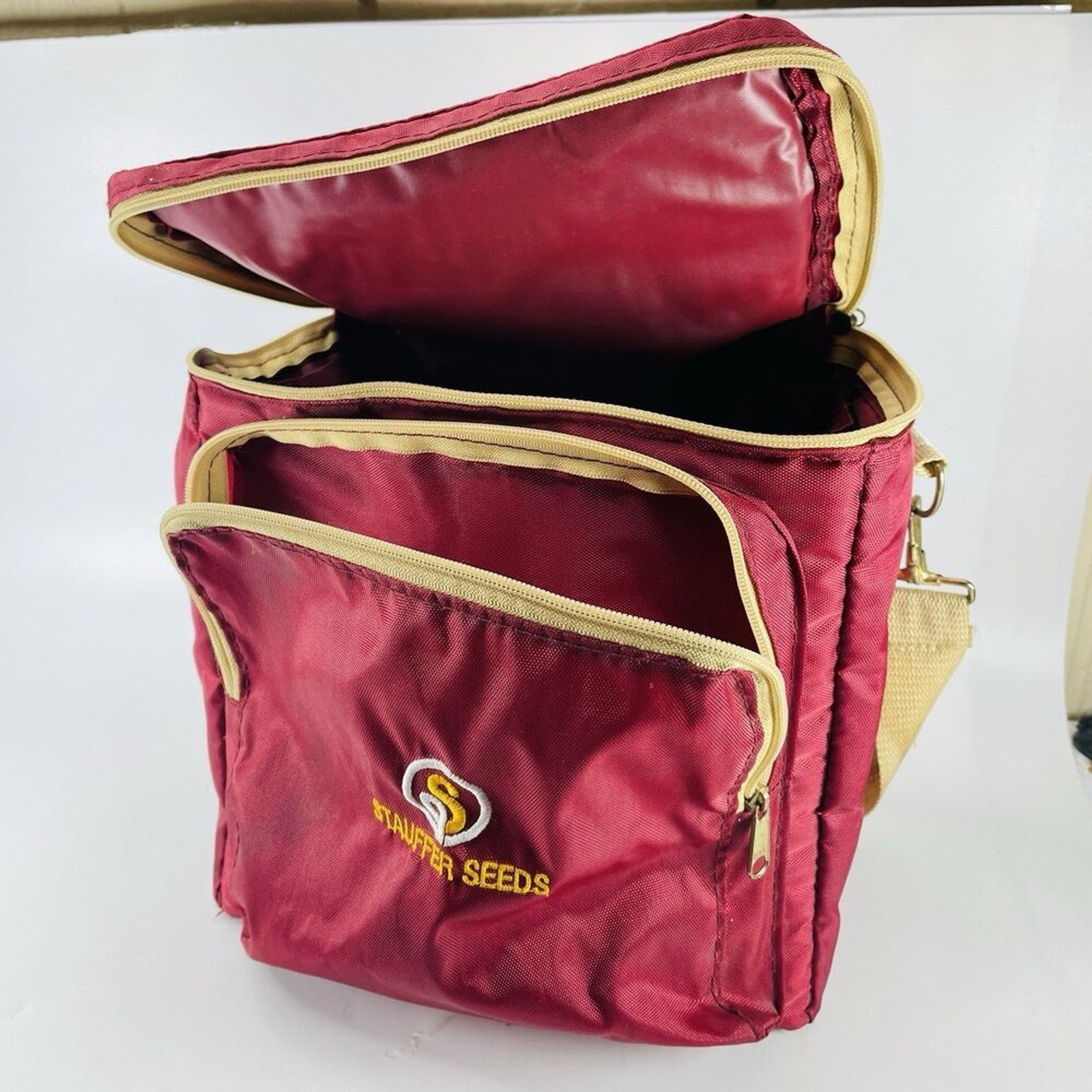 Vintage Stauffer Seeds Insulated Red Lunchbox Lunch Cooler Shoulder Bag