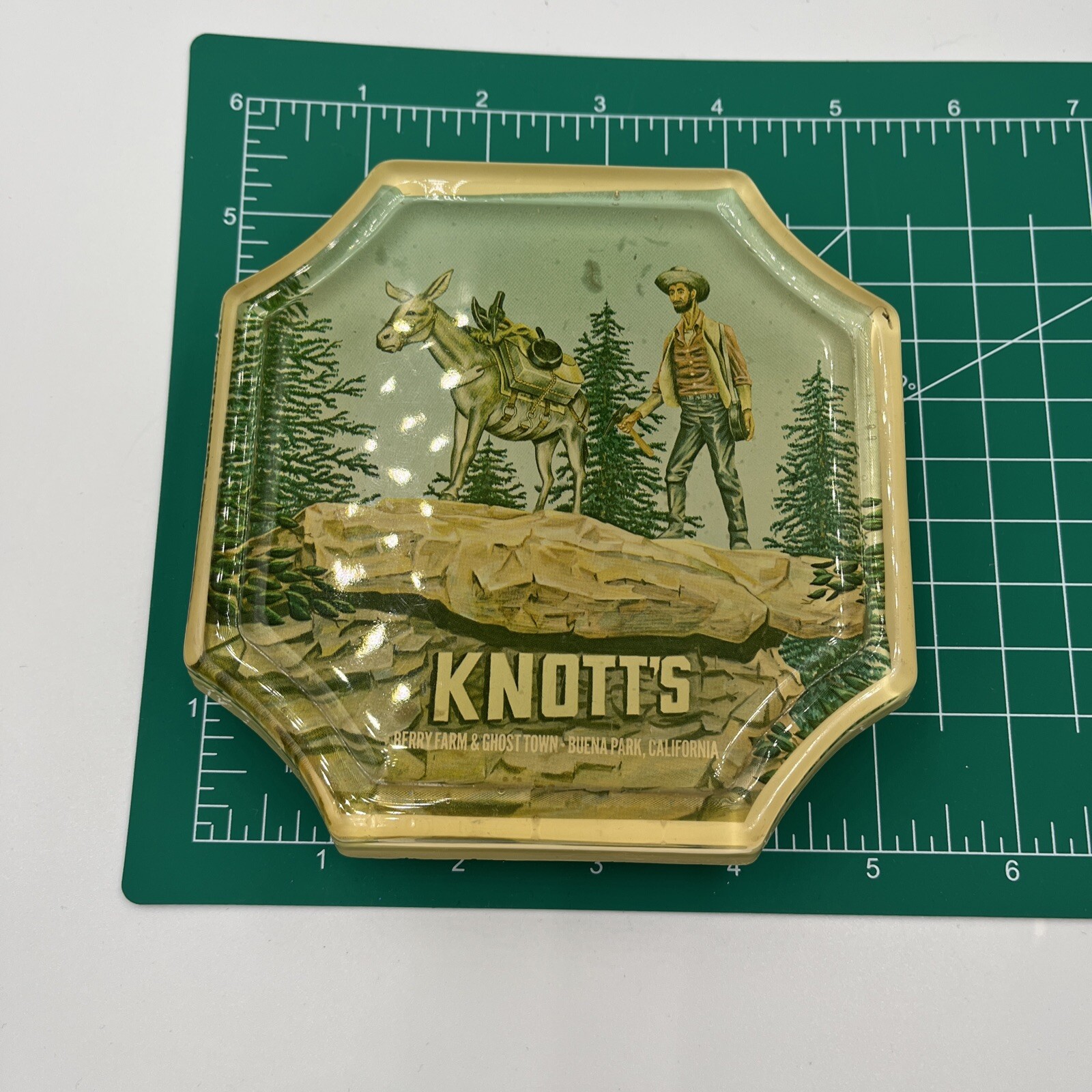 VTG KNOTTS BERRY FARM & GHOST TOWN CALIFORNIA – RESIN TRI ET (HOT PLATE) COASTER