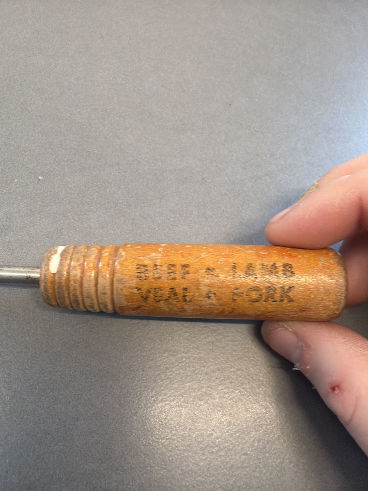 Adv Promo Wood Handle Punch Tool – WIlson & Co. – MOR Beef, Veal, Pork B10