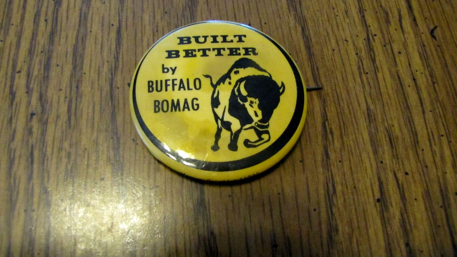Vintage Celluloid Pinback Buffalo Bomag Road Construction Equipment Button