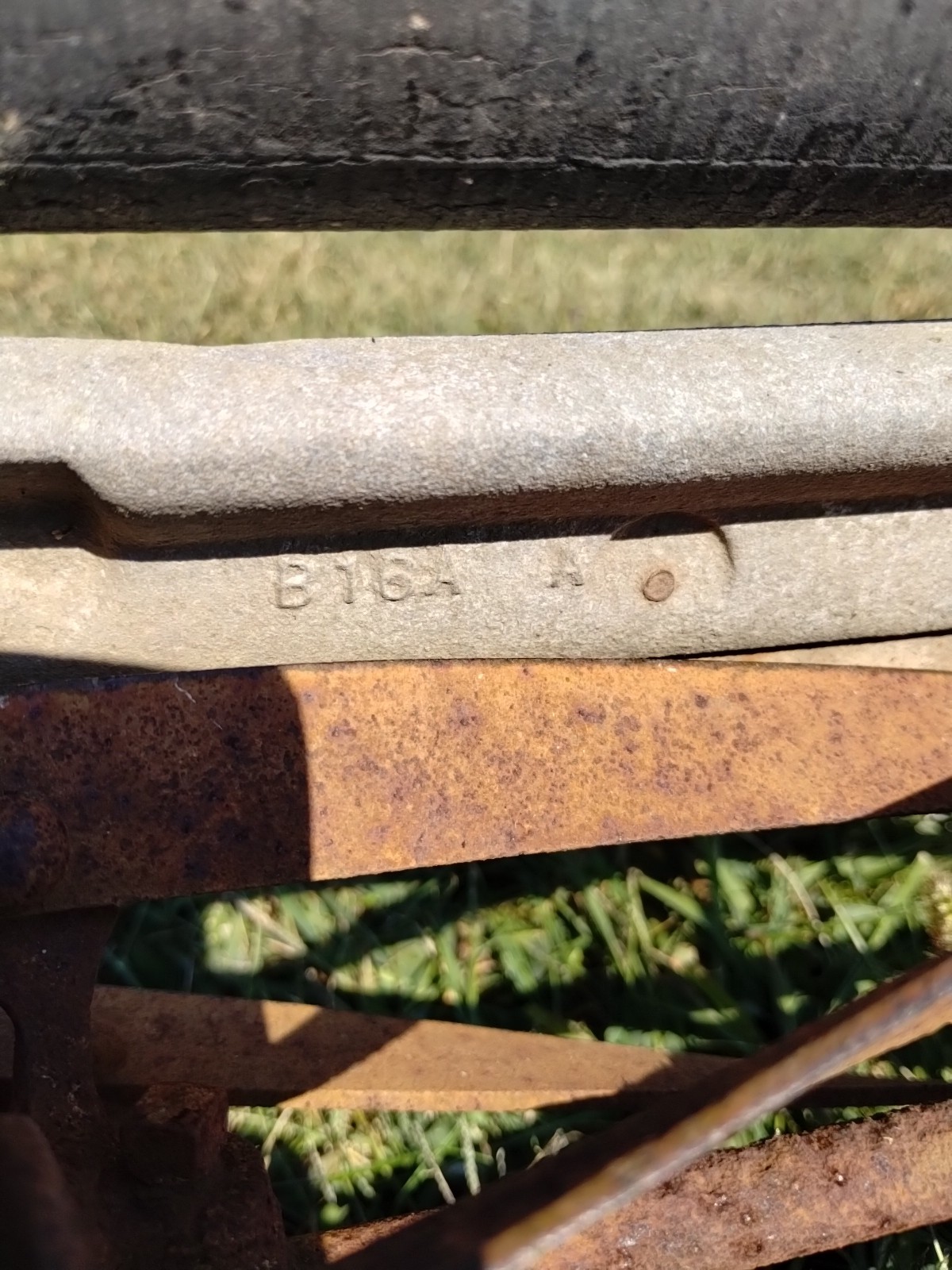 Vintage MF. CO. Manuel Real Mower.. Still Mows!!