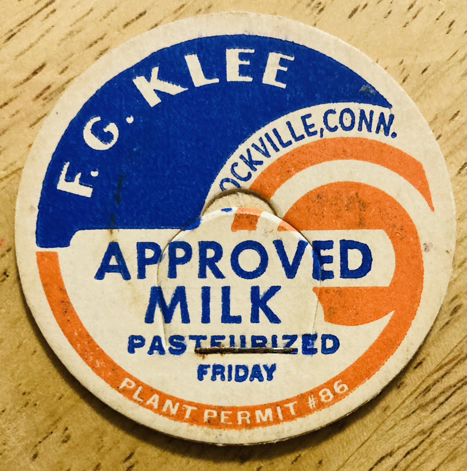 MILK BOTTLE CAP~F.G. KLEE DAIRY, ROCKVILLE, CONN. APPROVED MILK