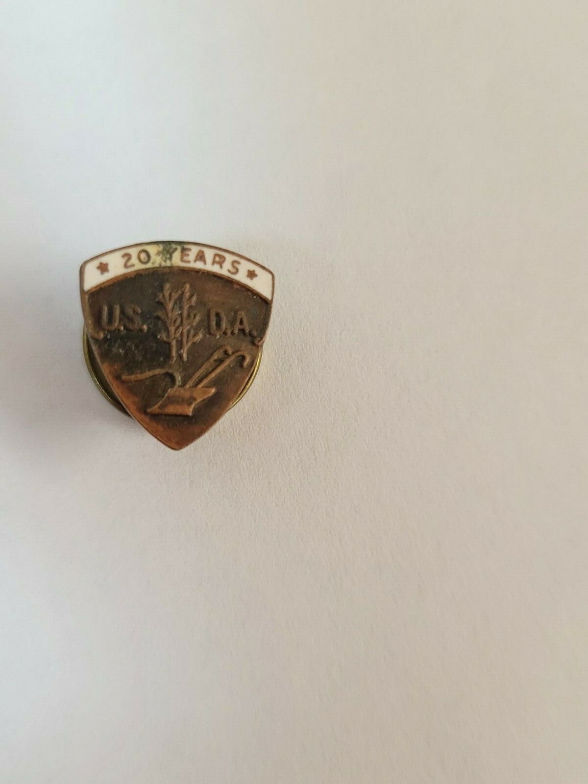 U.S. D.A. ~ VINTAGE U.S. DEPARTMENT OF AGRICULTURE ~ 20 YEAR LAPEL PIN