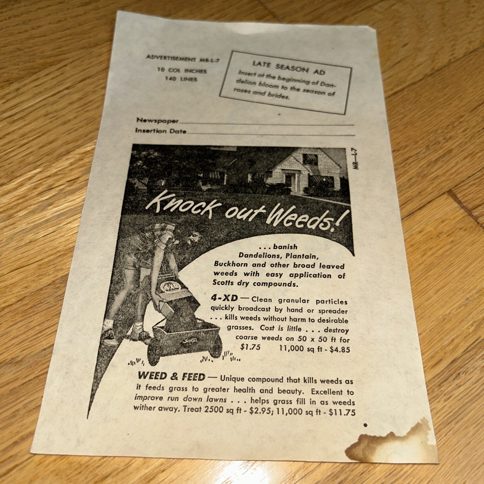 1940s O.M SCOTT & SONS Newspaper Mat & Layout Ad KNOCK OUT WEEDS Marysville OHIO