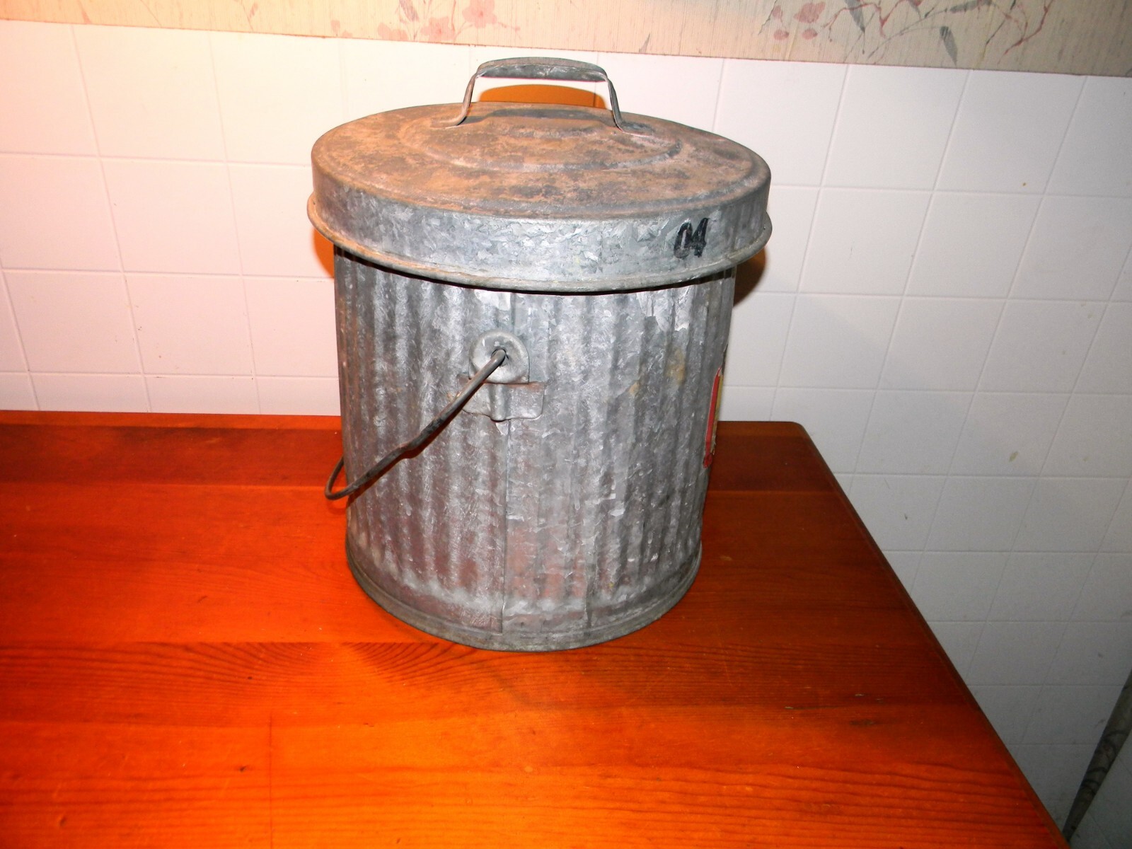VINTAGE HAND BUCKET INDIAN LABEL 11 INCH TALL ZINC COATED WITH HANDEL PAIL
