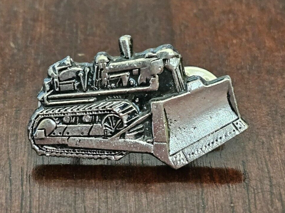 RARE 1980 MM Limited Chicago Diesel Power Tractor Bulldozer Excavator Lapel Pins