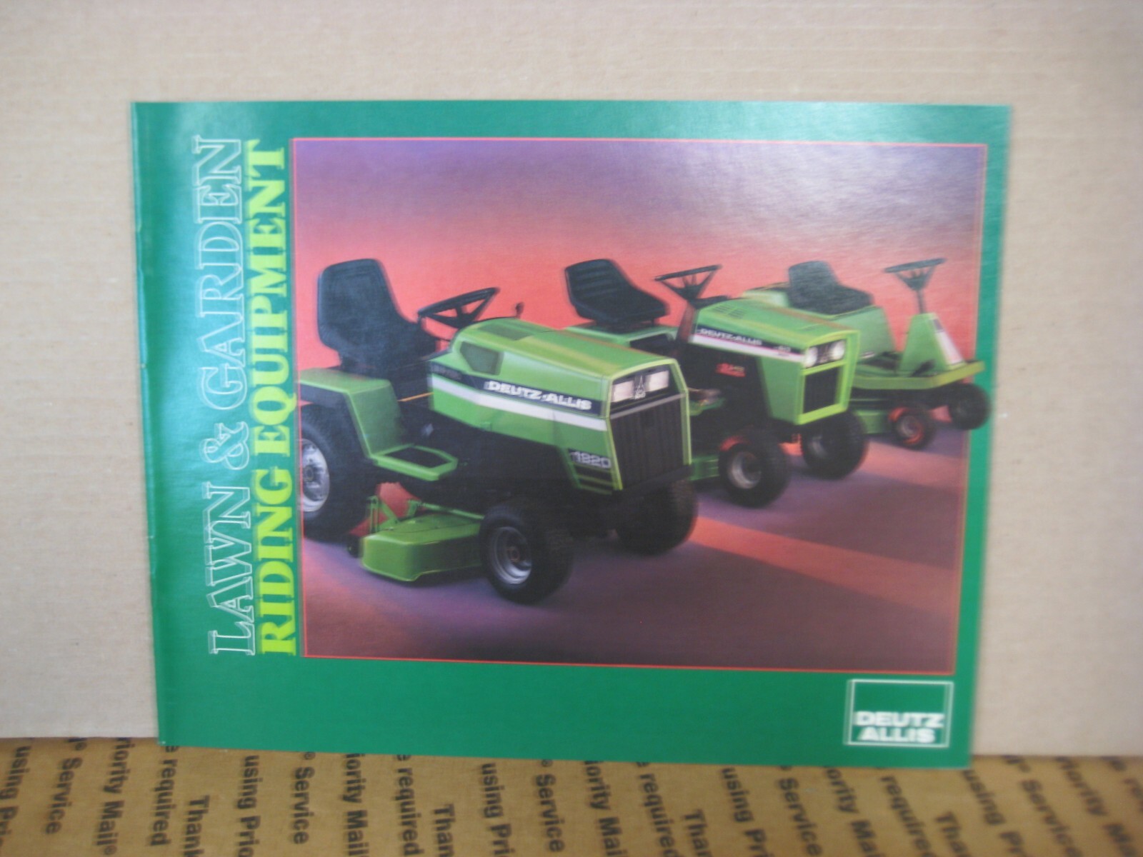 Deutz Allis Lawn & Garden Riding Equipment Sales Brochure Catalog New Old Stock