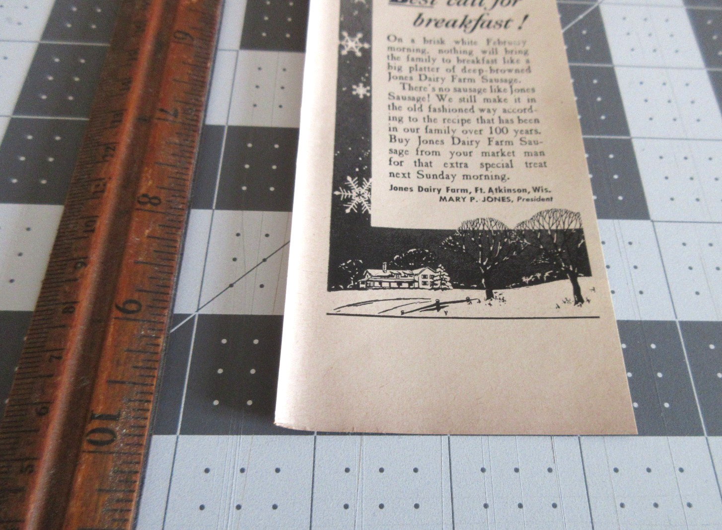 1949 Jones Dairy Farm Sausage Best Call for Breakfast Ft. Atkinson, Wis Print Ad