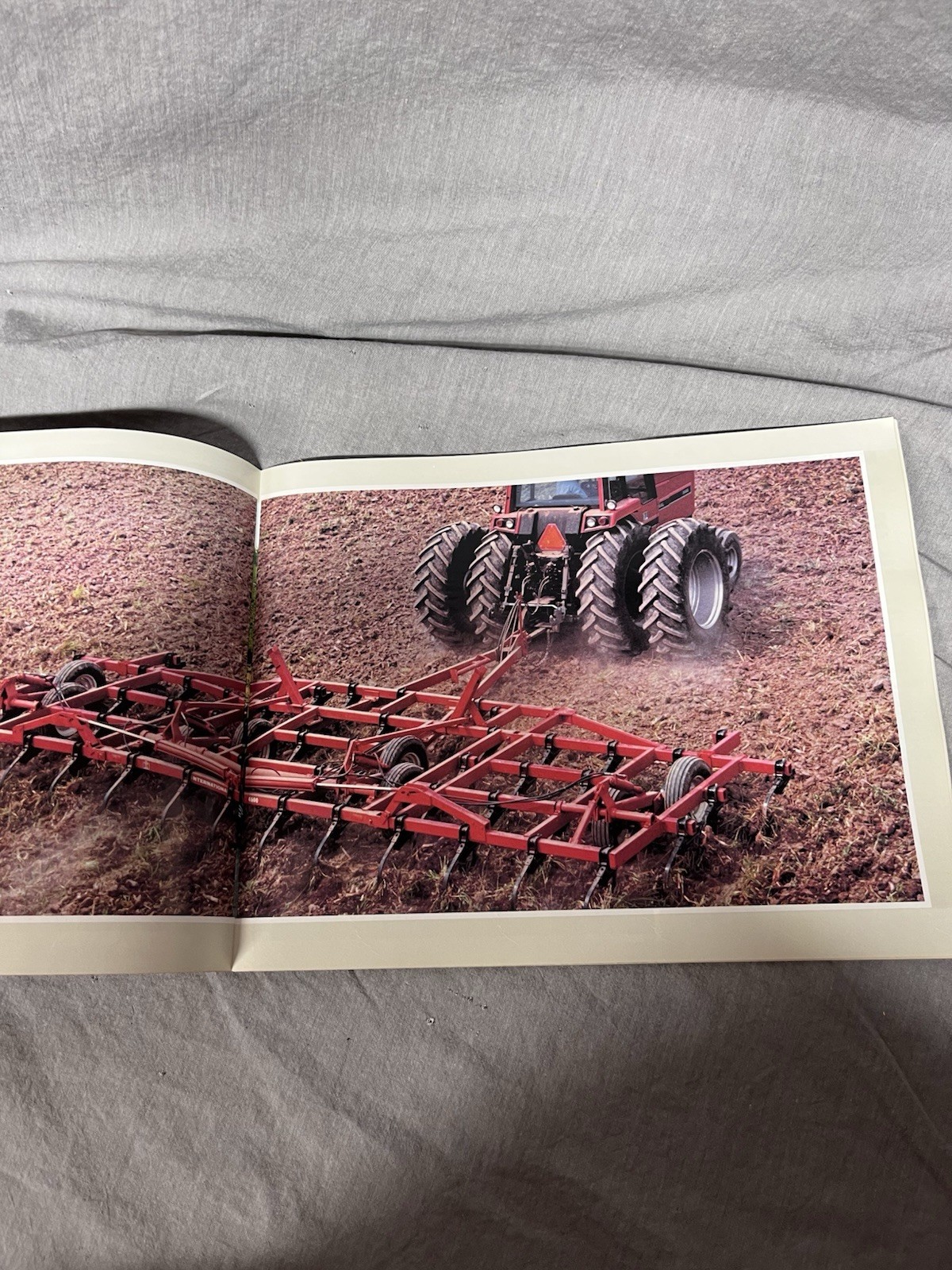 Case International Buyers Guide For 1985 Brochure FCCA