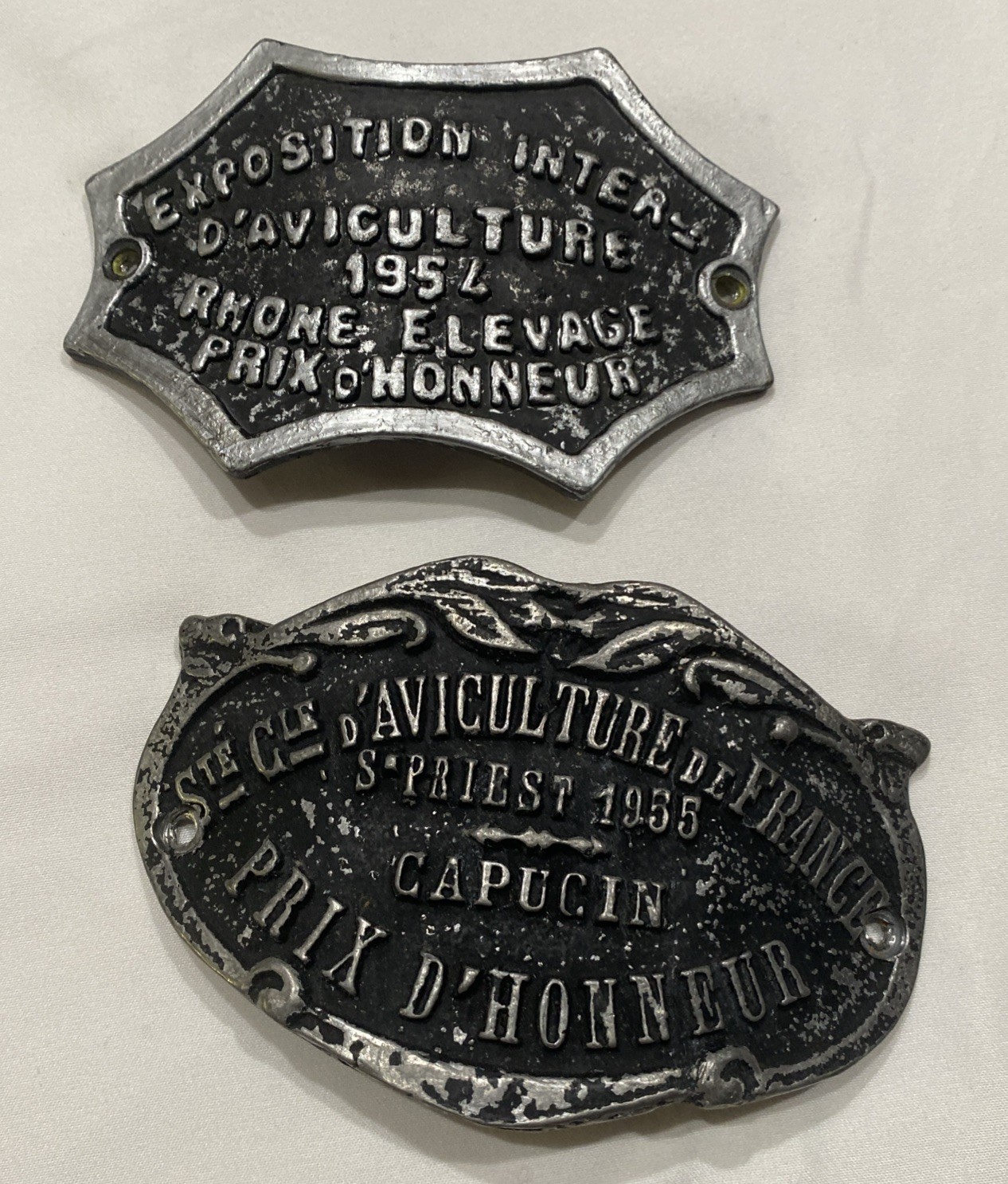 2 Vintage Antique French Farm Animal Agricultural Metal Award Plaques 1954-1955