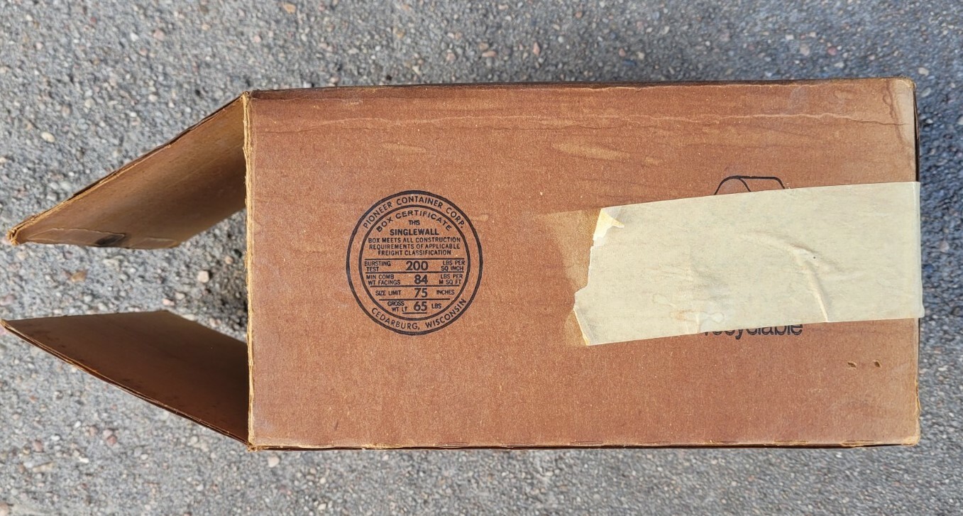 Vintage 1960s Briggs and Stratton Shipping Advertising Cardboard Box