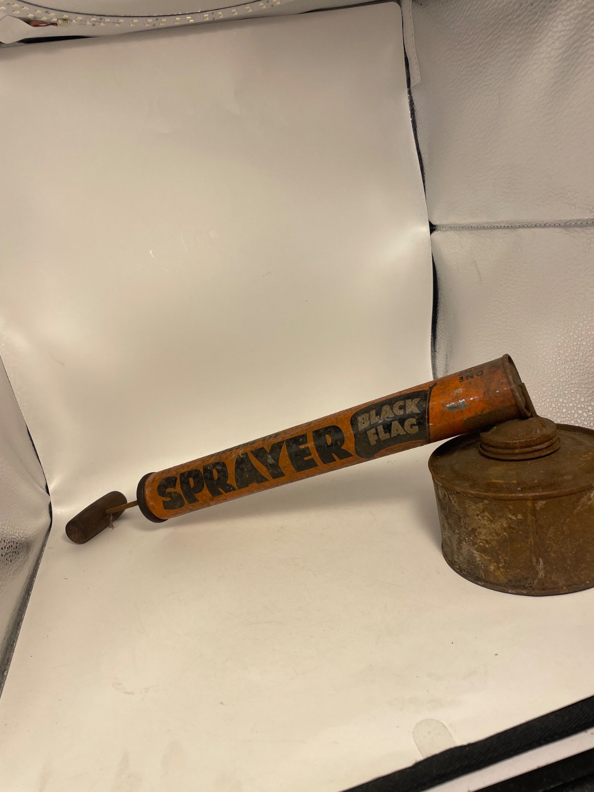 Vintage 1940&rsquo;s Black Flag Tin Bug Pump Sprayer Metal Canister & Wooden Handle