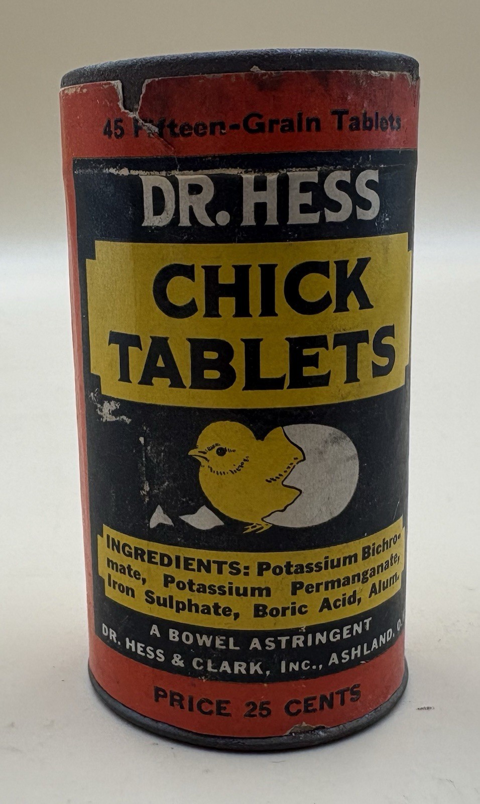 VINTAGE DR HESS CHICK TABLETS CONTAINER Hess & Clark Ashland Ohio Chicken