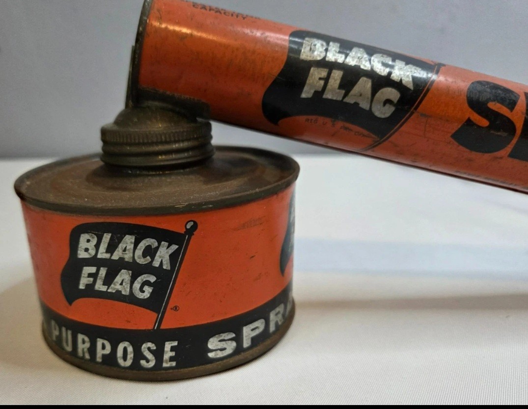 Vintage 1940’s Black Flag Tin Bug Pump Sprayer Metal Canister & Wooden Handle