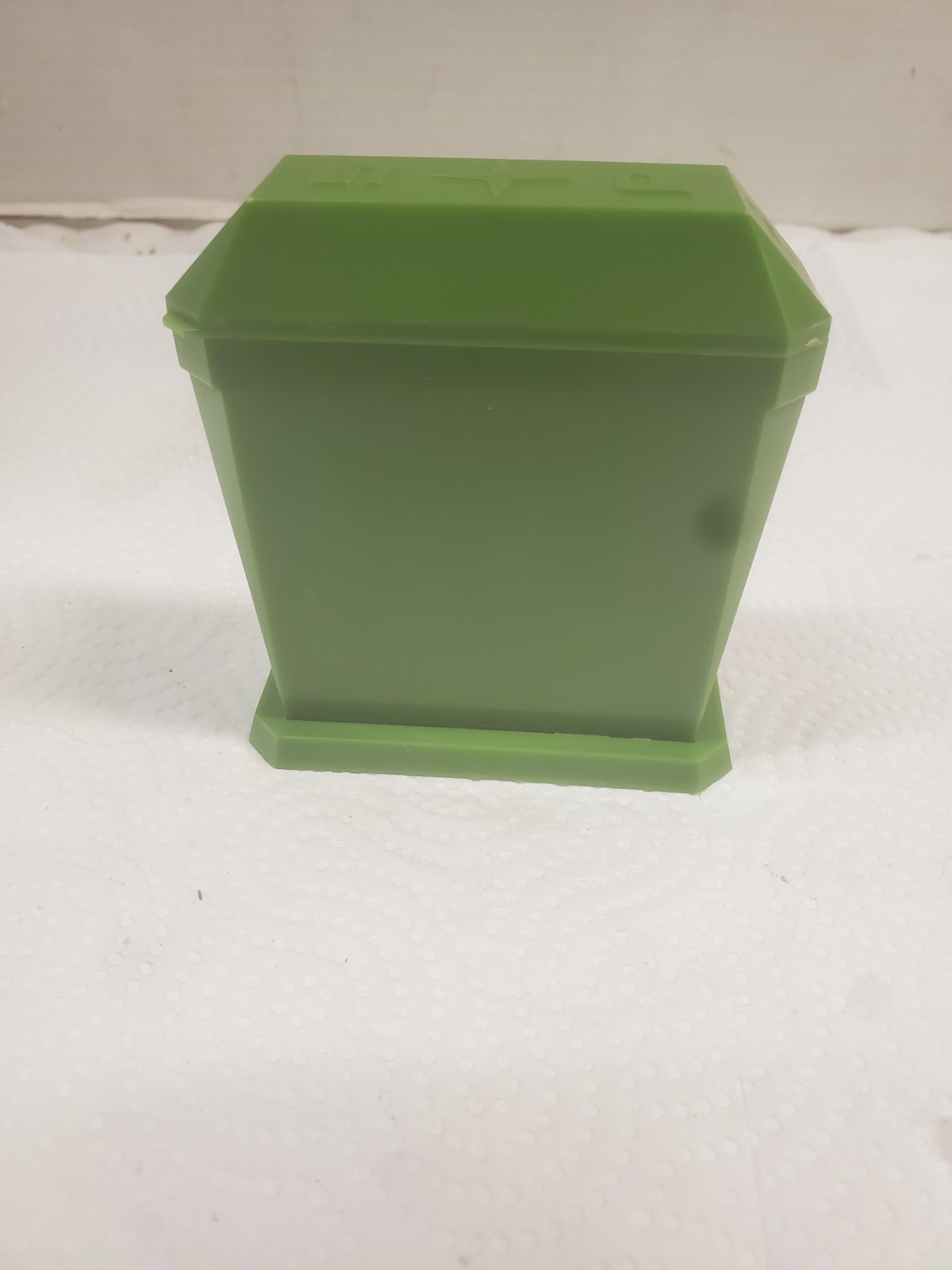 Green Plastic Salt & Pepper Shaker Shear Elevator Bristow Iowa Grain Feed