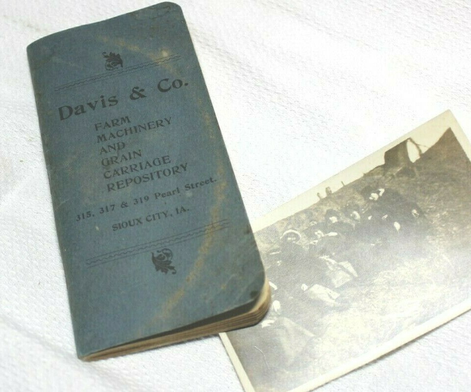 VTG 1902 DAVIS FARM MACHINERY GRAIN CARRIAGE REPOSITORY ADV CALENDAR SIOUX CITY