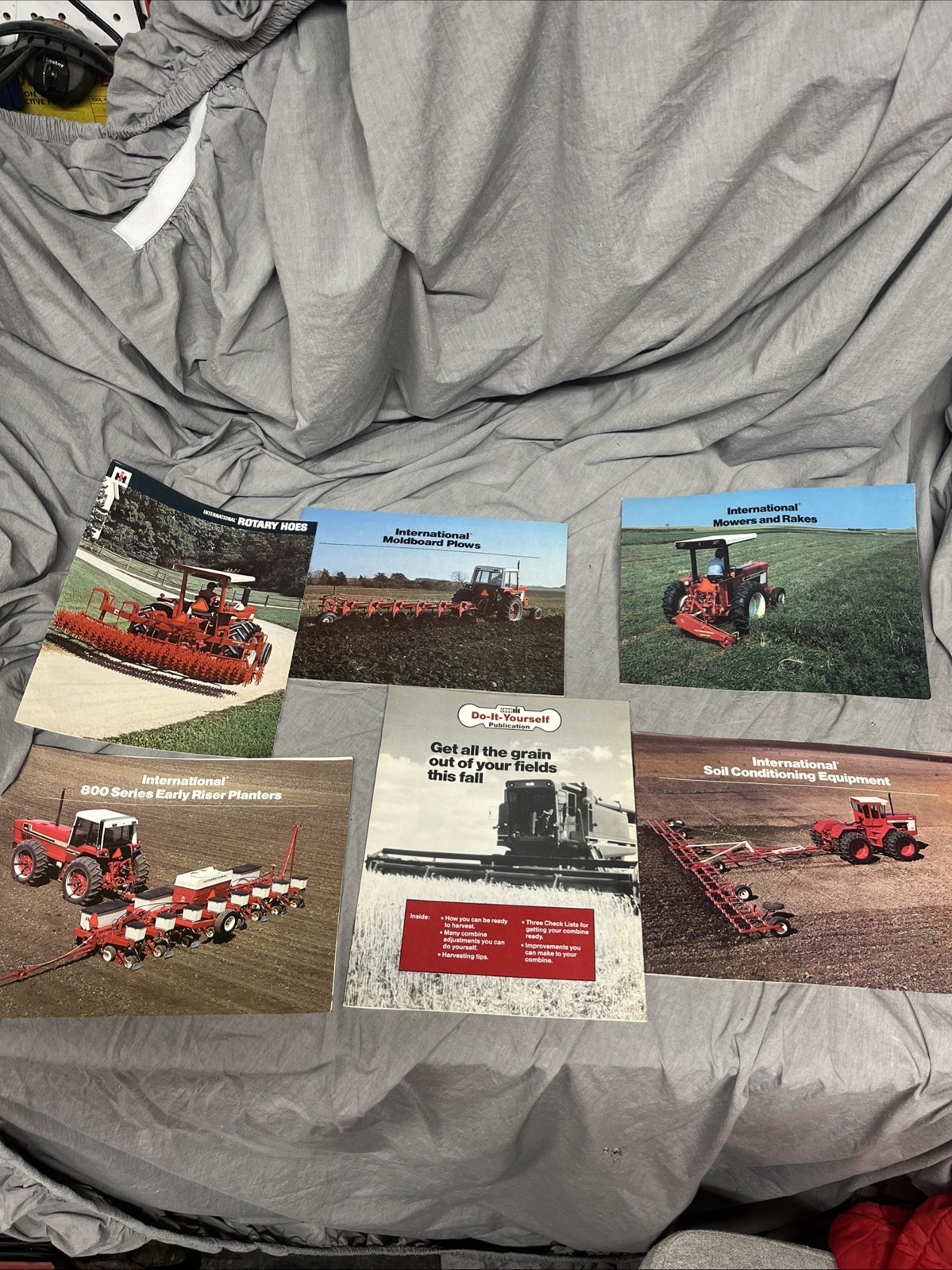 Lot Of 6 Vintage International & Case Brochures Combine, Tillage & Planting