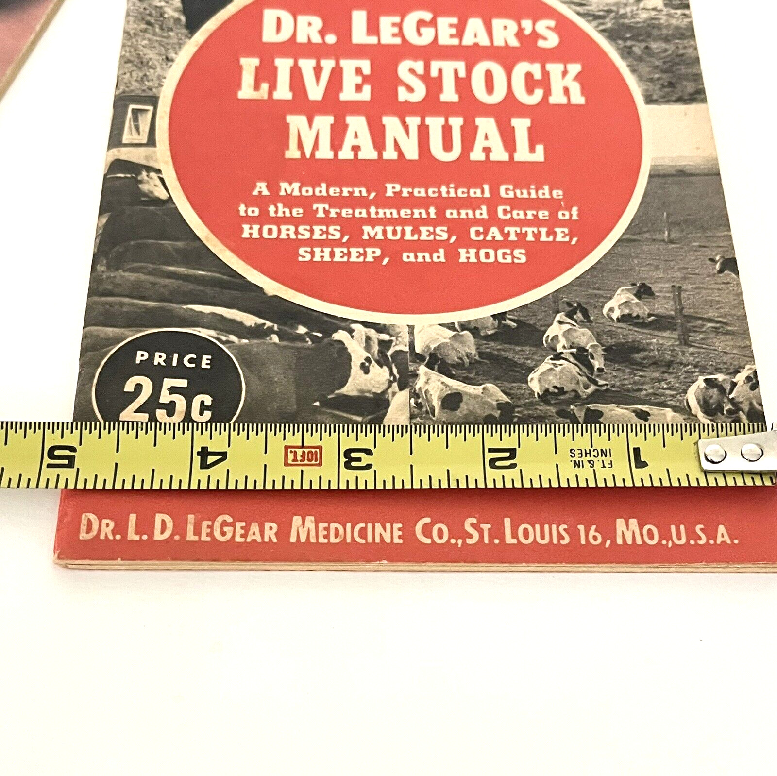 Dr. LeGear&rsquo;s Booklet Poultry Guide Live Stock Manual Horses Sheep 1940&rsquo;s LOT 2
