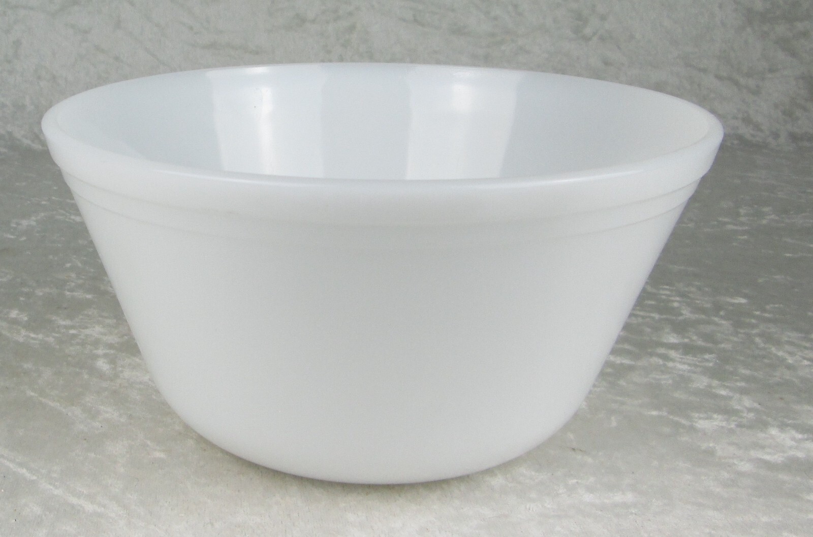 Federal Milk Glass Mixing Bowl Farmers Elevator Co. Turton S.D. South Dakota