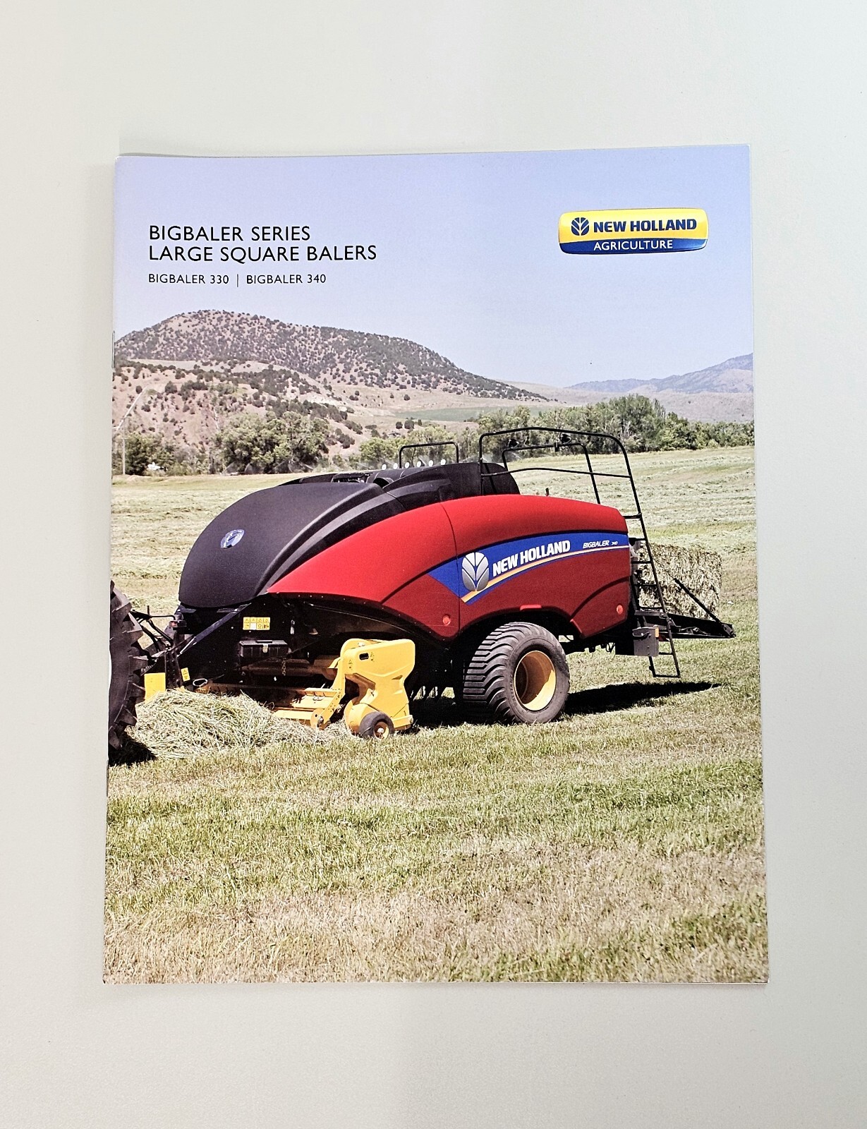 New Holland BIGBALER Series Large Square Balers Sales Brochure Catalog 2013
