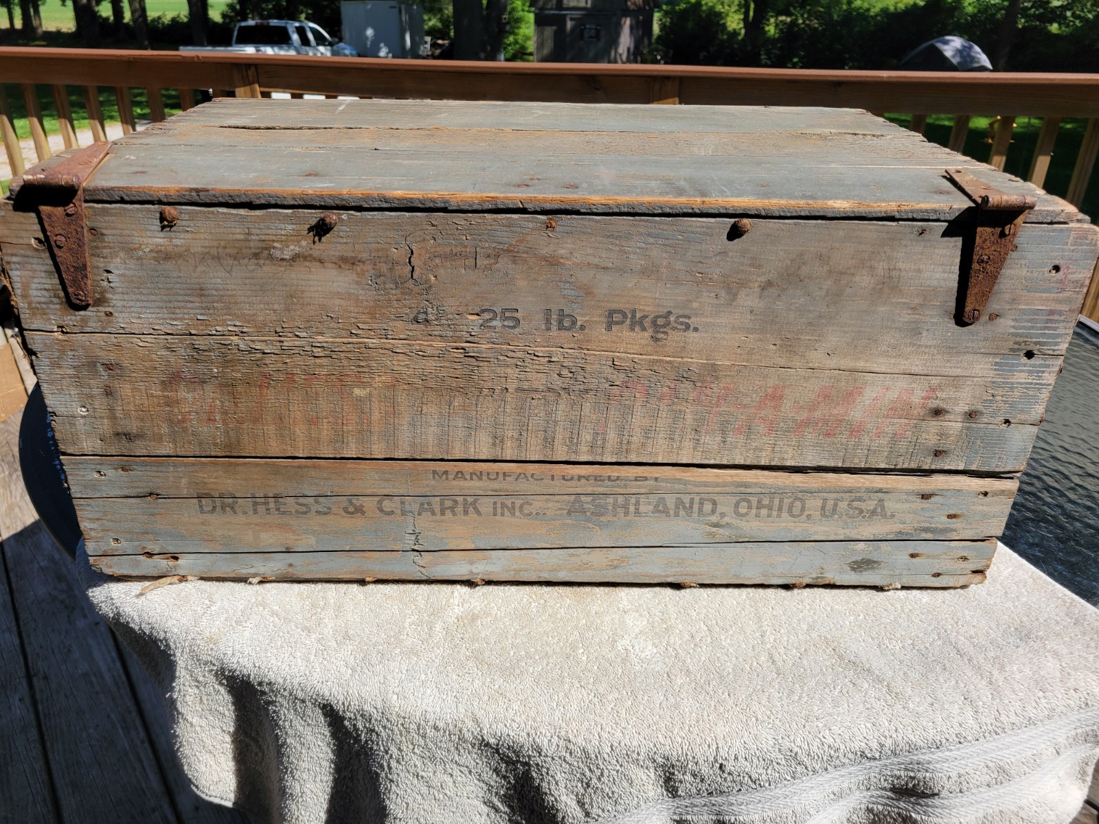 Vintage Ashland Ohio Dr Hess And Clark Poultry Pan-A-Min Wood Shipping Crate
