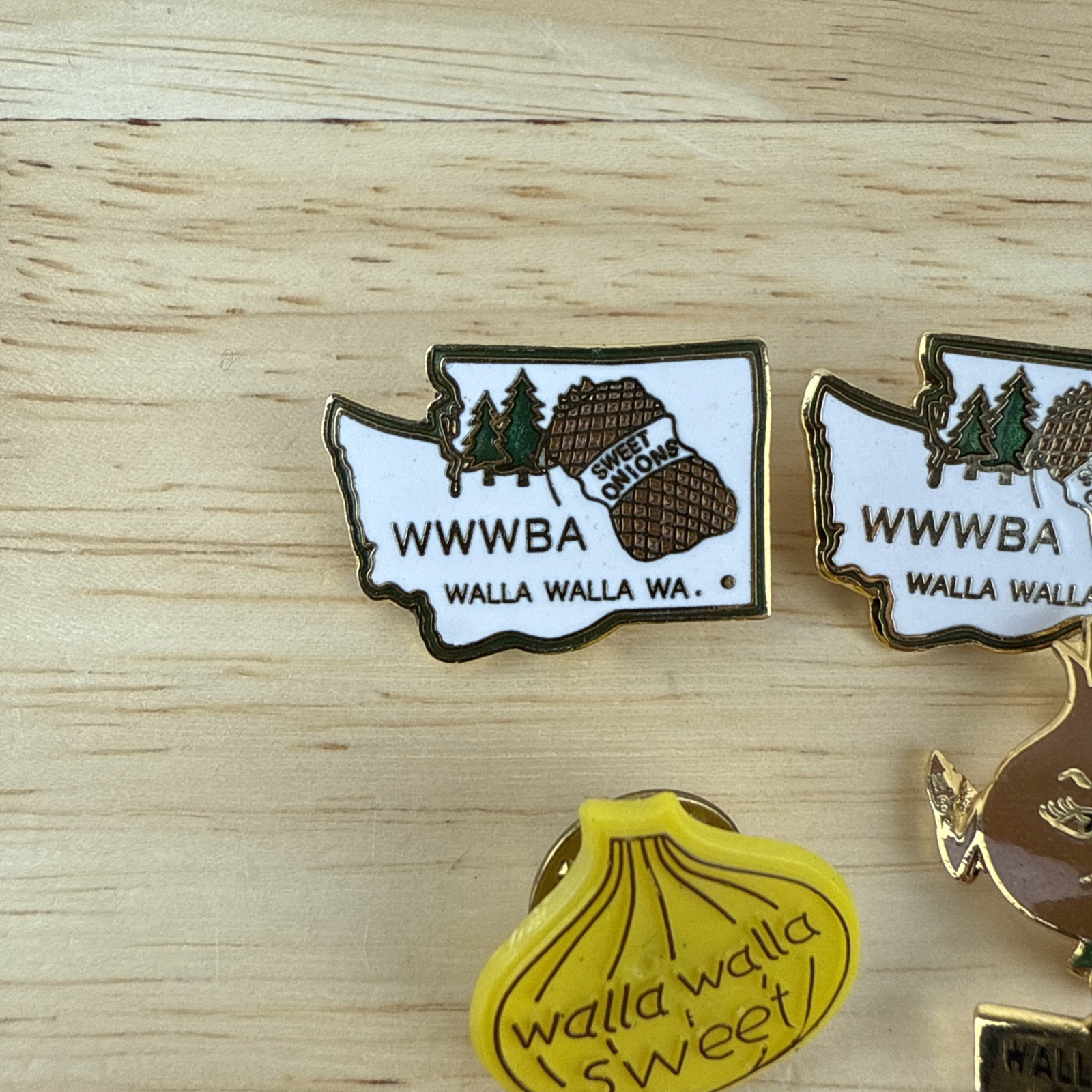 4 Walla Walla Sweet Yellow Onion Advertising Pins Washington State Agriculture