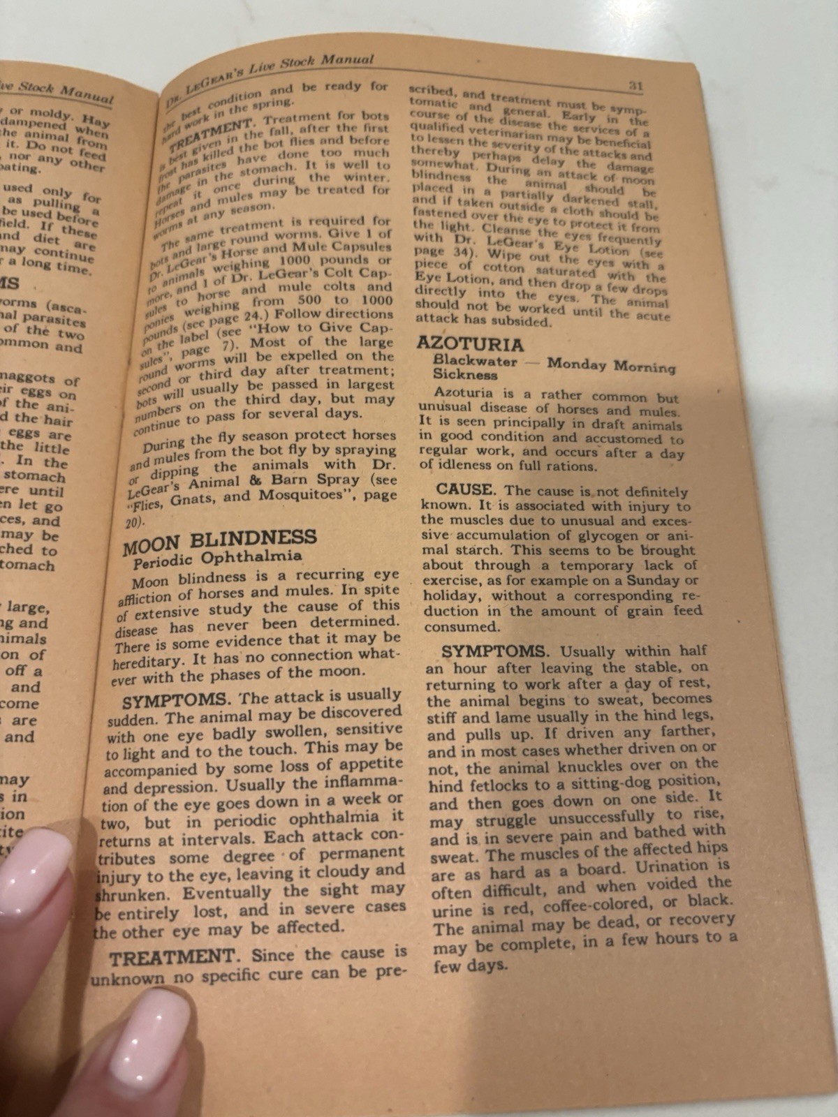 Vintage Dr LeGear Live Stock Manual Poultry Guide Farm Advertising Booklet 25c